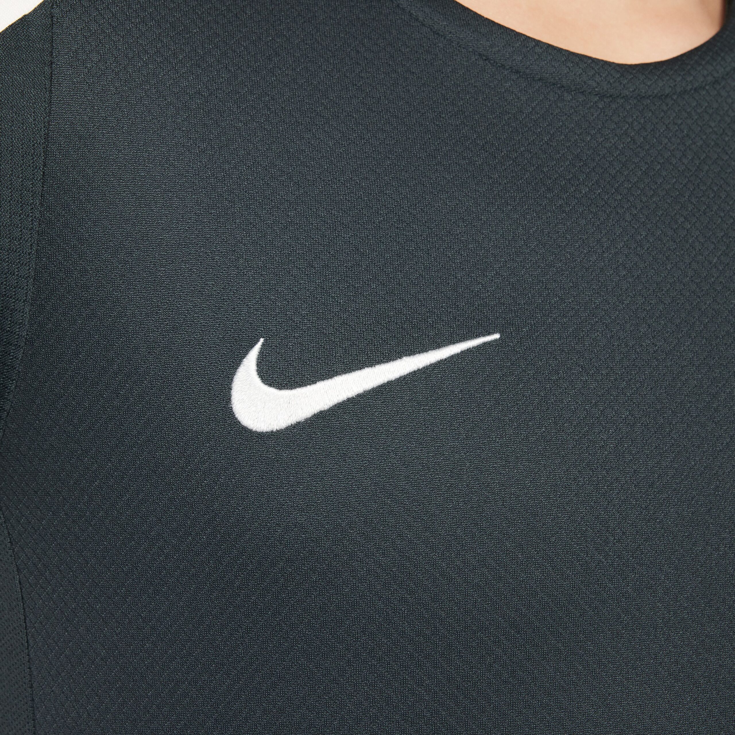 Nike Chelsea Strike Trainingsset 2025-2026 Kids Donkergroen Wit Nike Chelsea Strike Trainingsset 2025-2026 Kids Donkergroen Wit - foto 6