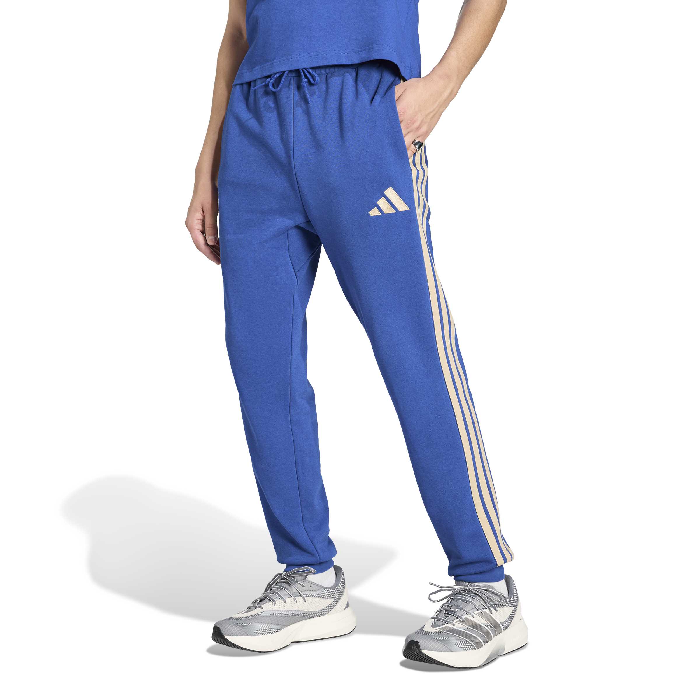 Adidas Italië DNA Joggingbroek 2026-2028 Blauw Goud Adidas Italië DNA Joggingbroek 2026-2028 Blauw Goud