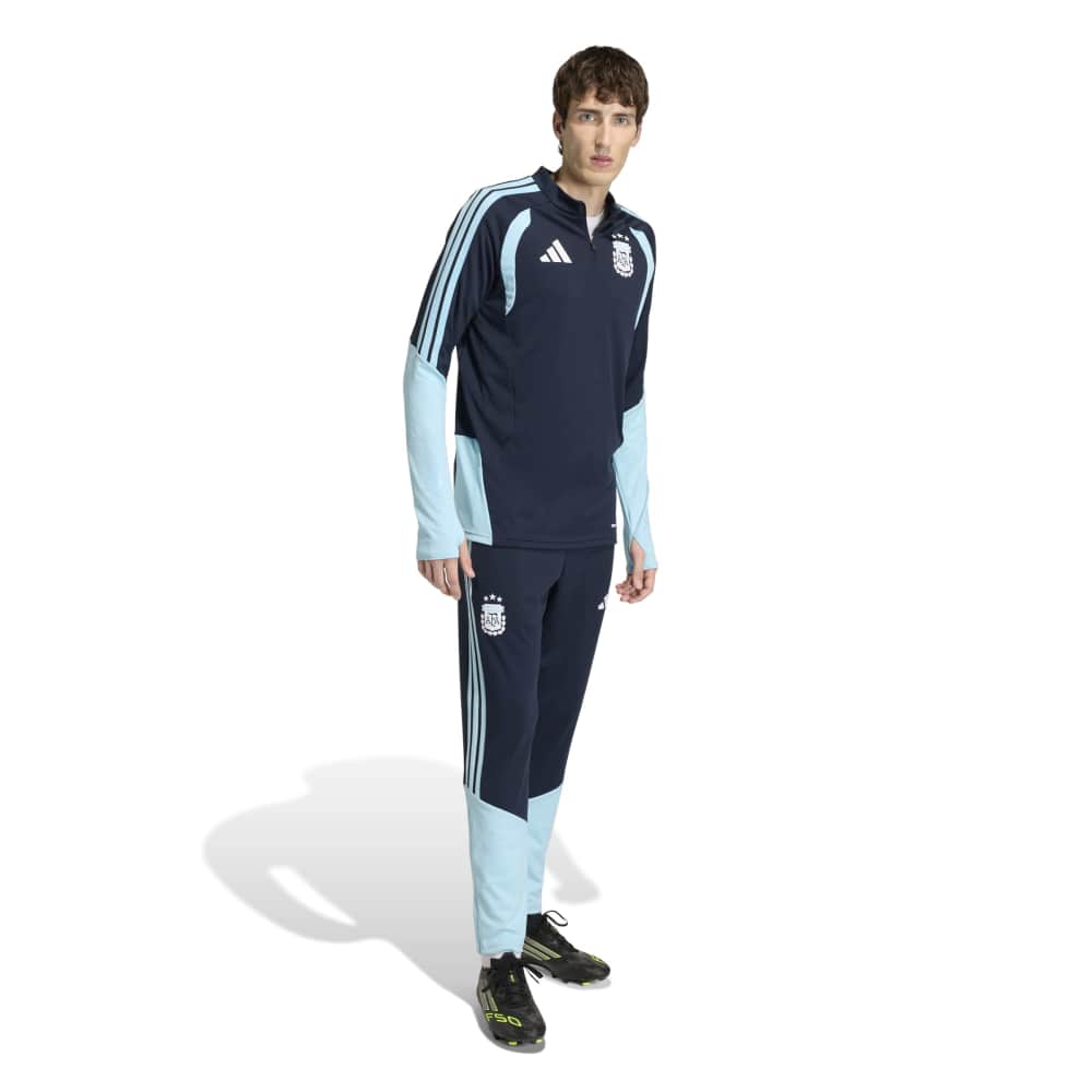 Adidas Argentinië Trainingstrui 1/4-Zip 2026-2028 Donkerblauw Lichtblauw Wit Adidas Argentinië Trainingstrui 1/4-Zip 2026-2028 Donkerblauw Lichtblauw Wit - Afbeelding 6