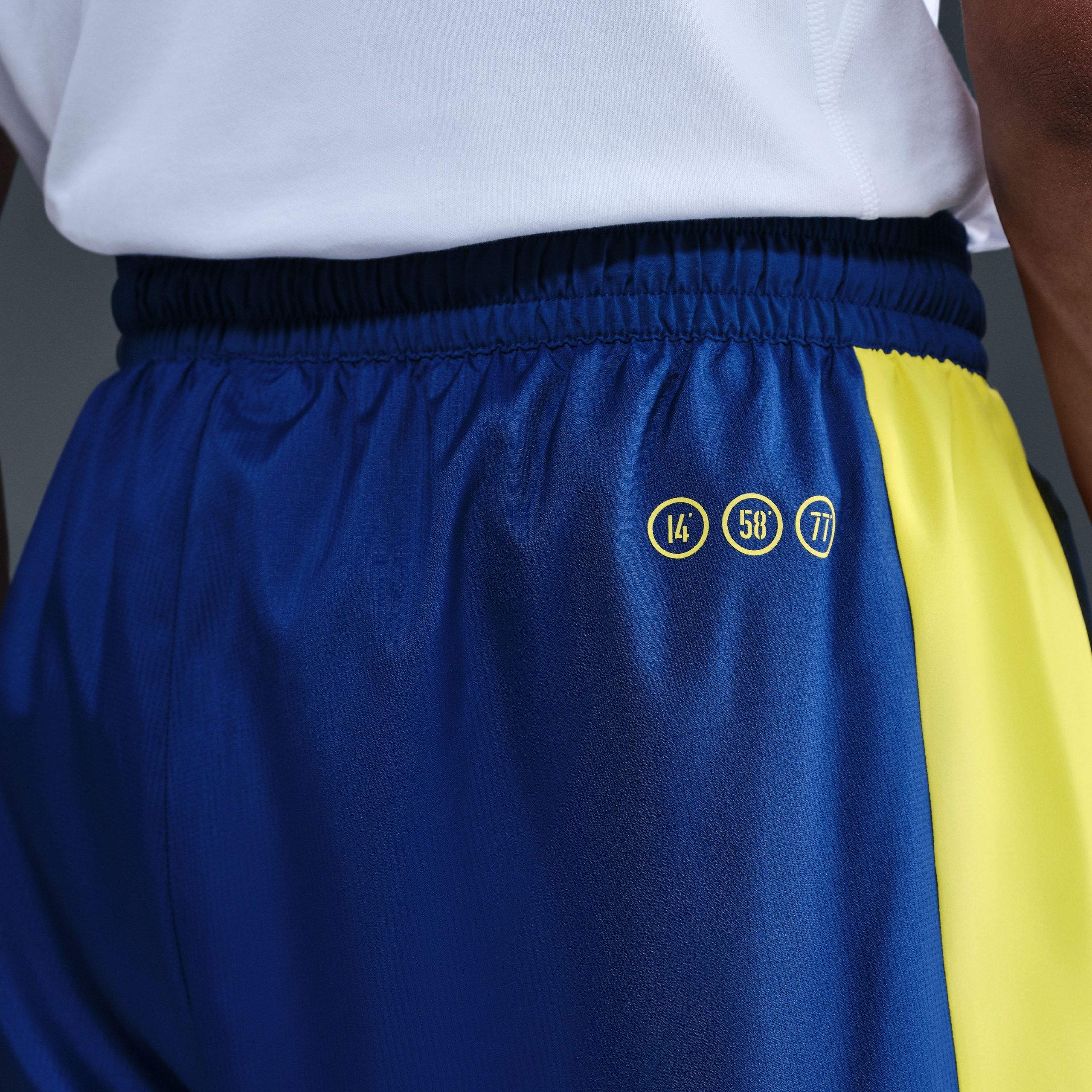 Nike FC Barcelona Woven Trainingsbroek 2025-2026 Donkerblauw Geel Nike FC Barcelona Woven Trainingsbroek 2025-2026 Donkerblauw Geel - foto 5