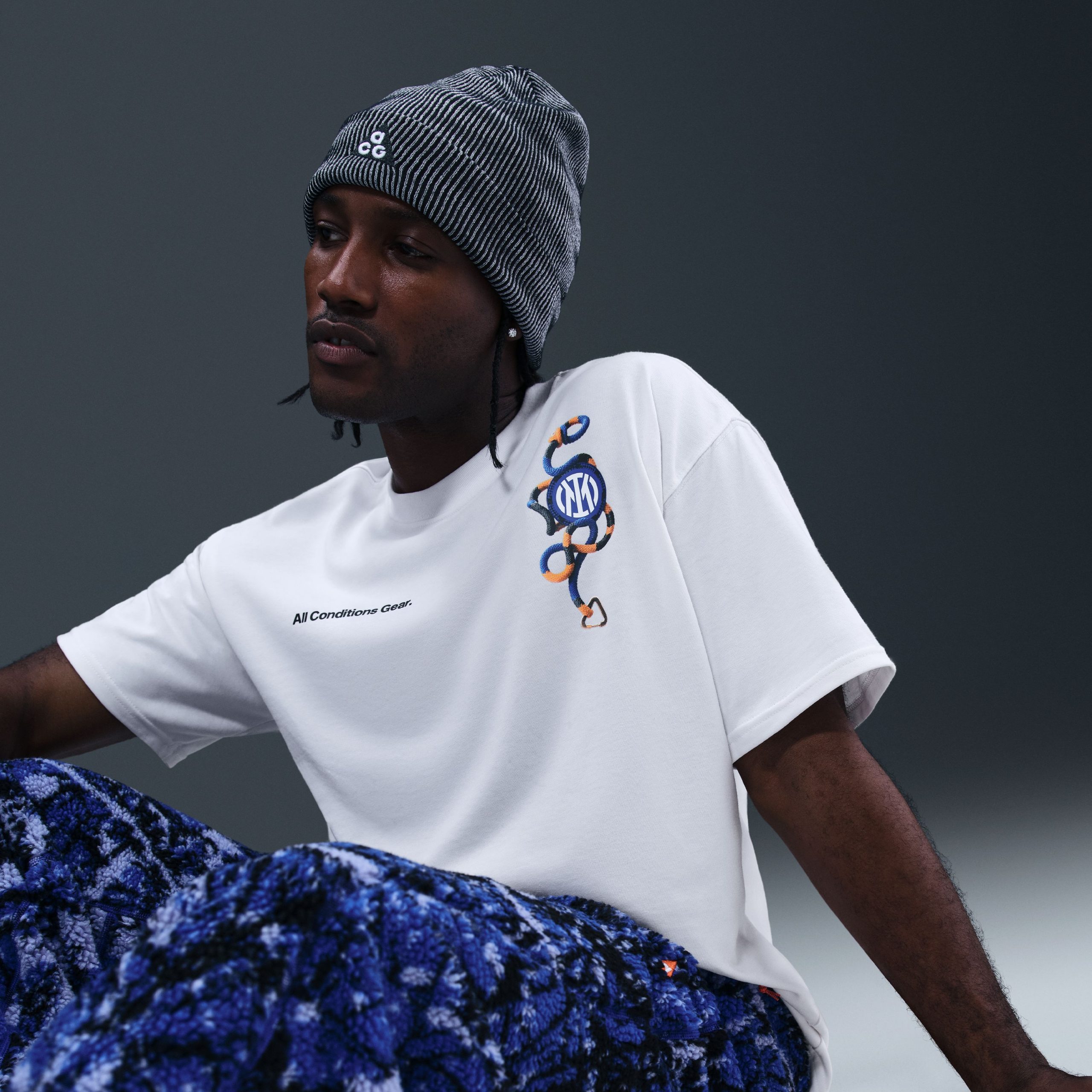 Nike Inter Milan X ACG T-Shirt 2025-2026 Wit Blauw Zwart Nike Inter Milan X ACG T-Shirt 2025-2026 Wit Blauw Zwart - foto 4