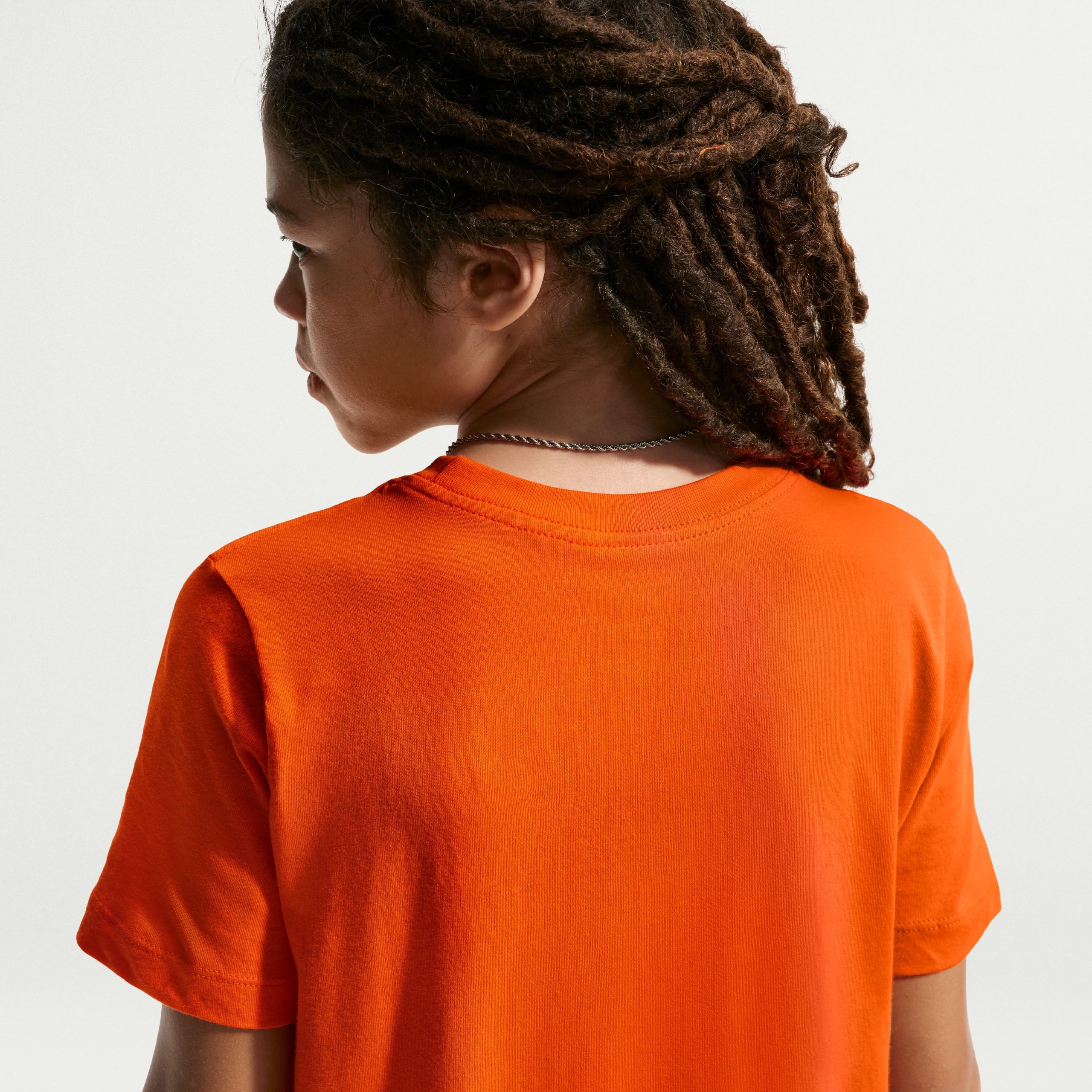 Nike Nederland Crest T-Shirt 2026-2028 Kids Oranje Zwart Nike Nederland Crest T-Shirt 2026-2028 Kids Oranje Zwart - foto 5