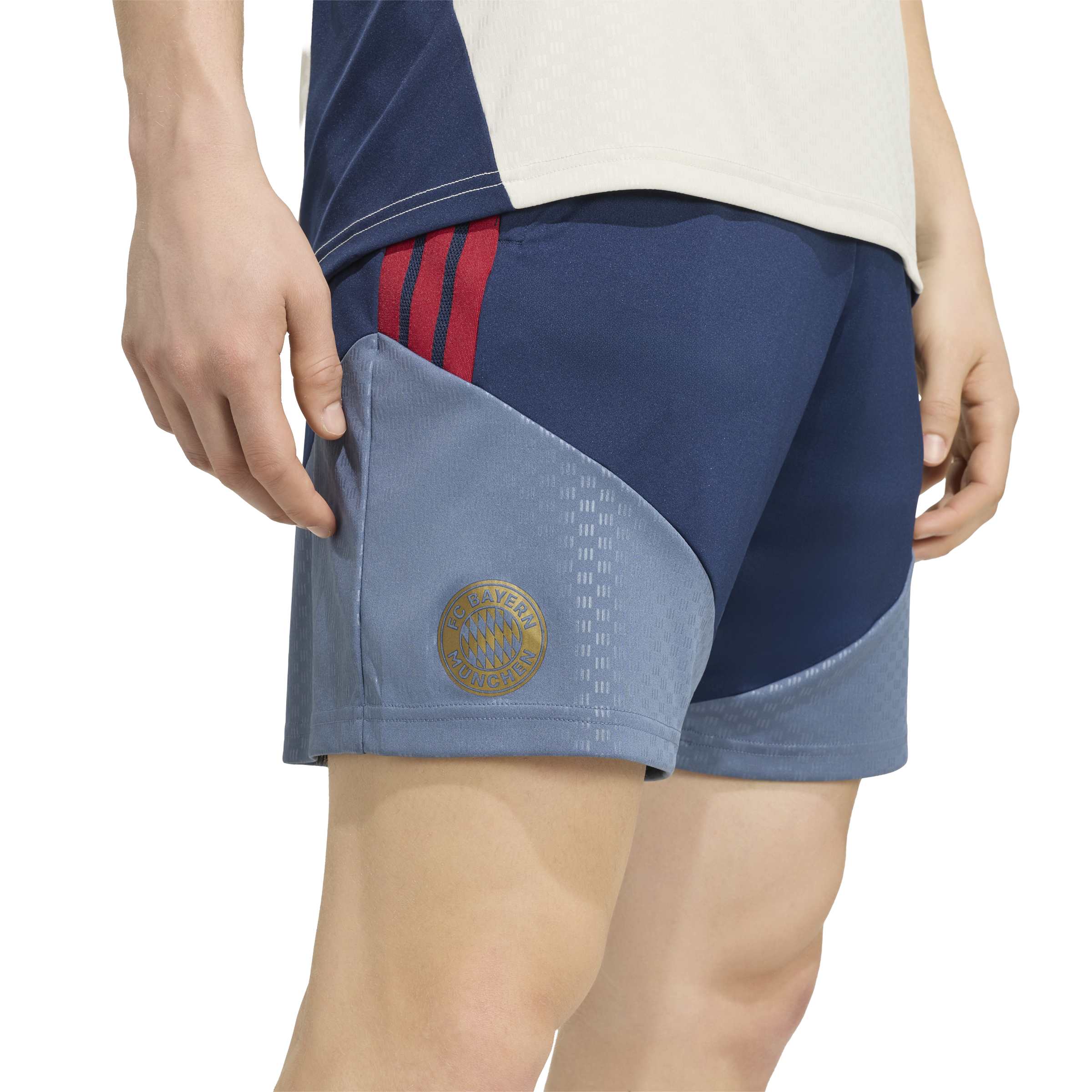 Adidas Bayern München Trainingsbroekje 2026-2027 Donkerblauw Rood Goud Adidas Bayern München Trainingsbroekje 2026-2027 Donkerblauw Rood Goud - foto 3