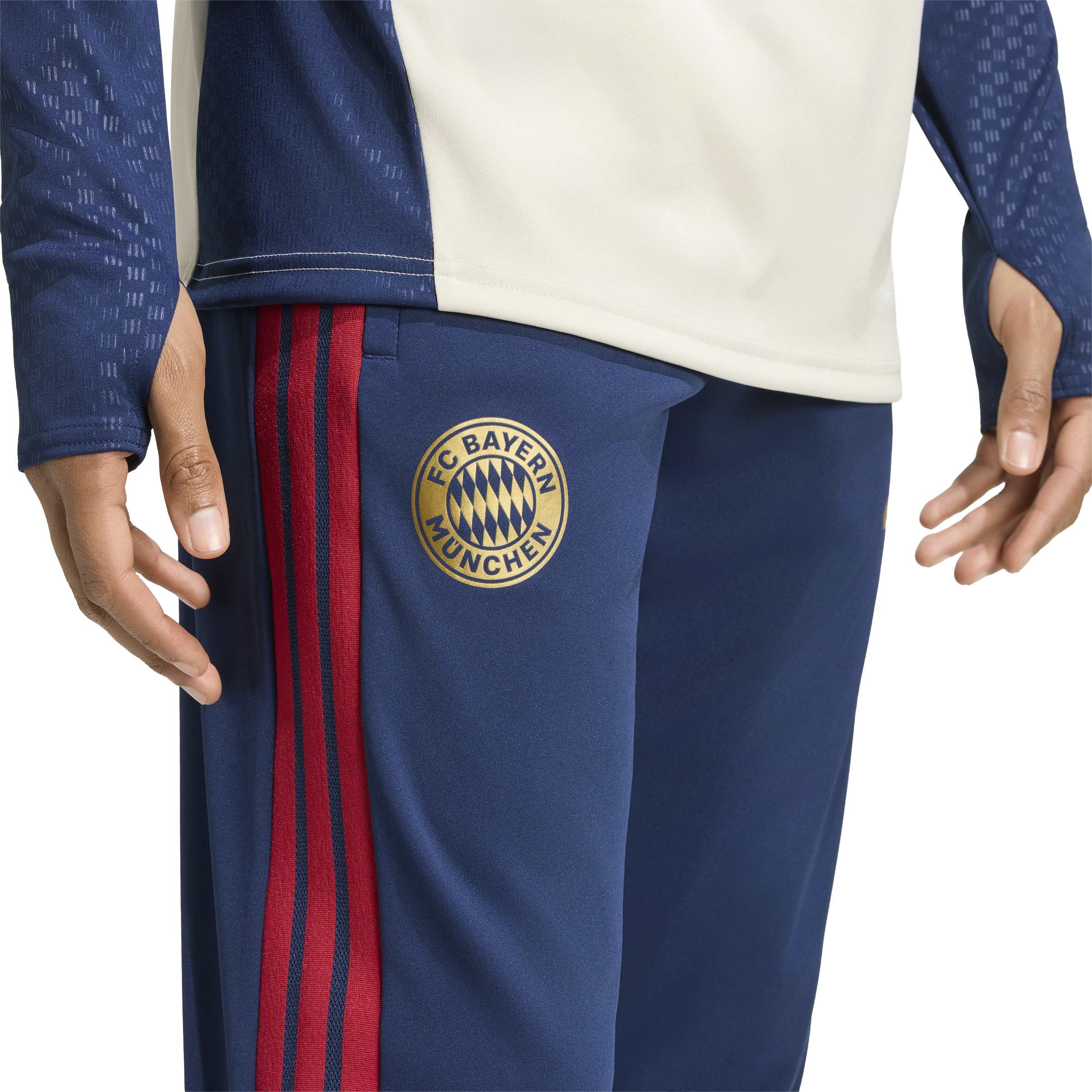 Adidas Bayern München Trainingsbroek 2026-2027 Donkerblauw Rood Goud Adidas Bayern München Trainingsbroek 2026-2027 Donkerblauw Rood Goud - foto 3