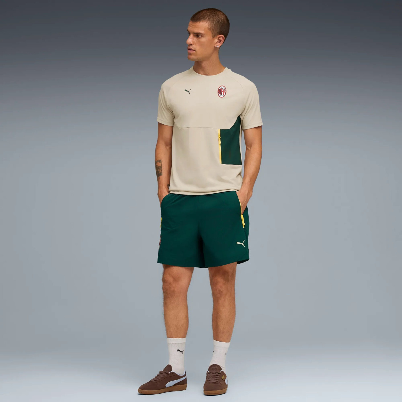 PUMA AC Milan Pumatech Zomerset 2025-2026 Beige Donkergroen PUMA AC Milan Pumatech Zomerset 2025-2026 Beige Donkergroen - Afbeelding 2