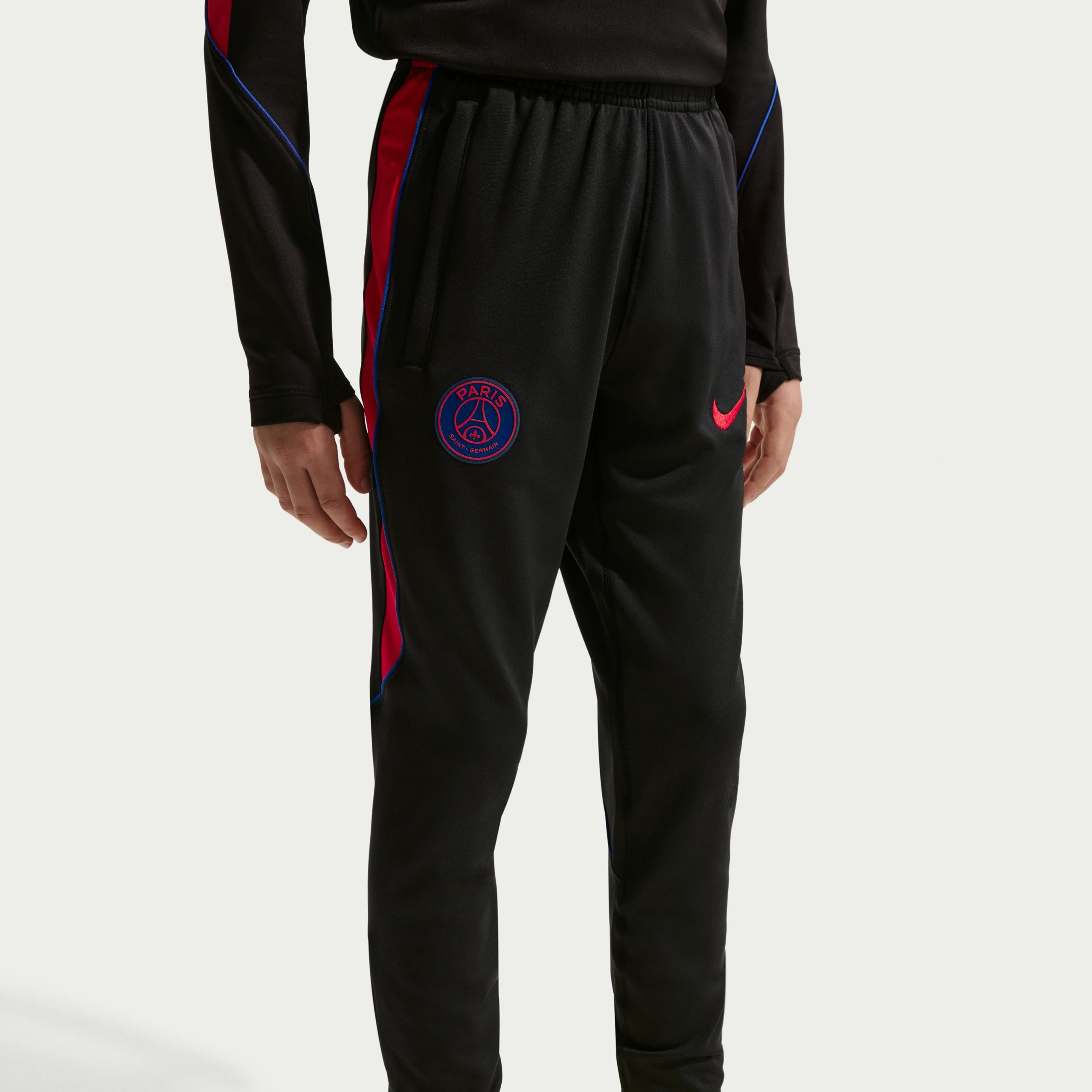 Nike Paris Saint-Germain Strike Trainingsbroek 2026-2027 Kids Zwart Felrood Donkerblauw Nike Paris Saint-Germain Strike Trainingsbroek 2026-2027 Kids Zwart Felrood Donkerblauw - Afbeelding 3