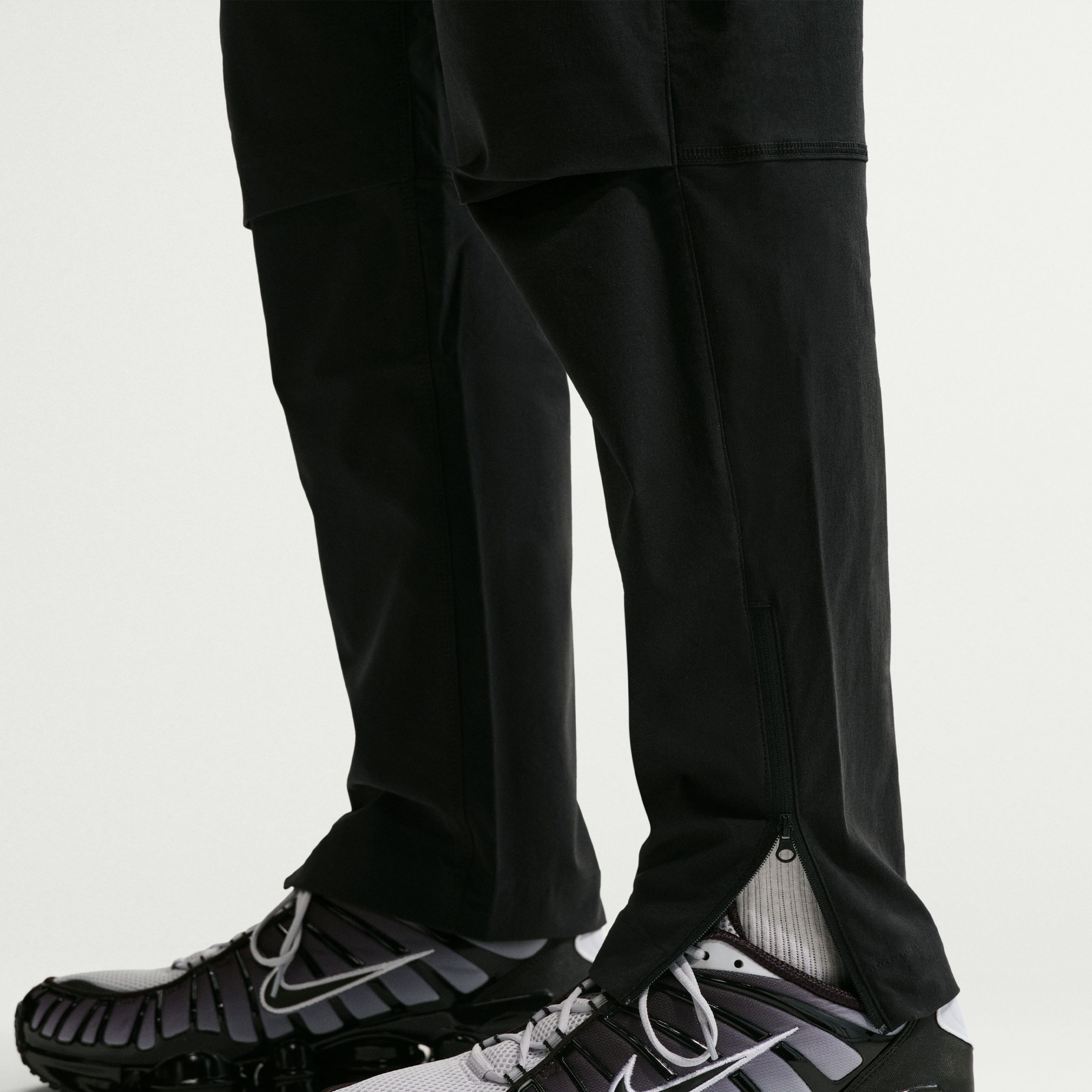 Nike Paris Saint-Germain Tech Woven Trainingsbroek 2026-2027 Zwart Wit Nike Paris Saint-Germain Tech Woven Trainingsbroek 2026-2027 Zwart Wit - Afbeelding 6