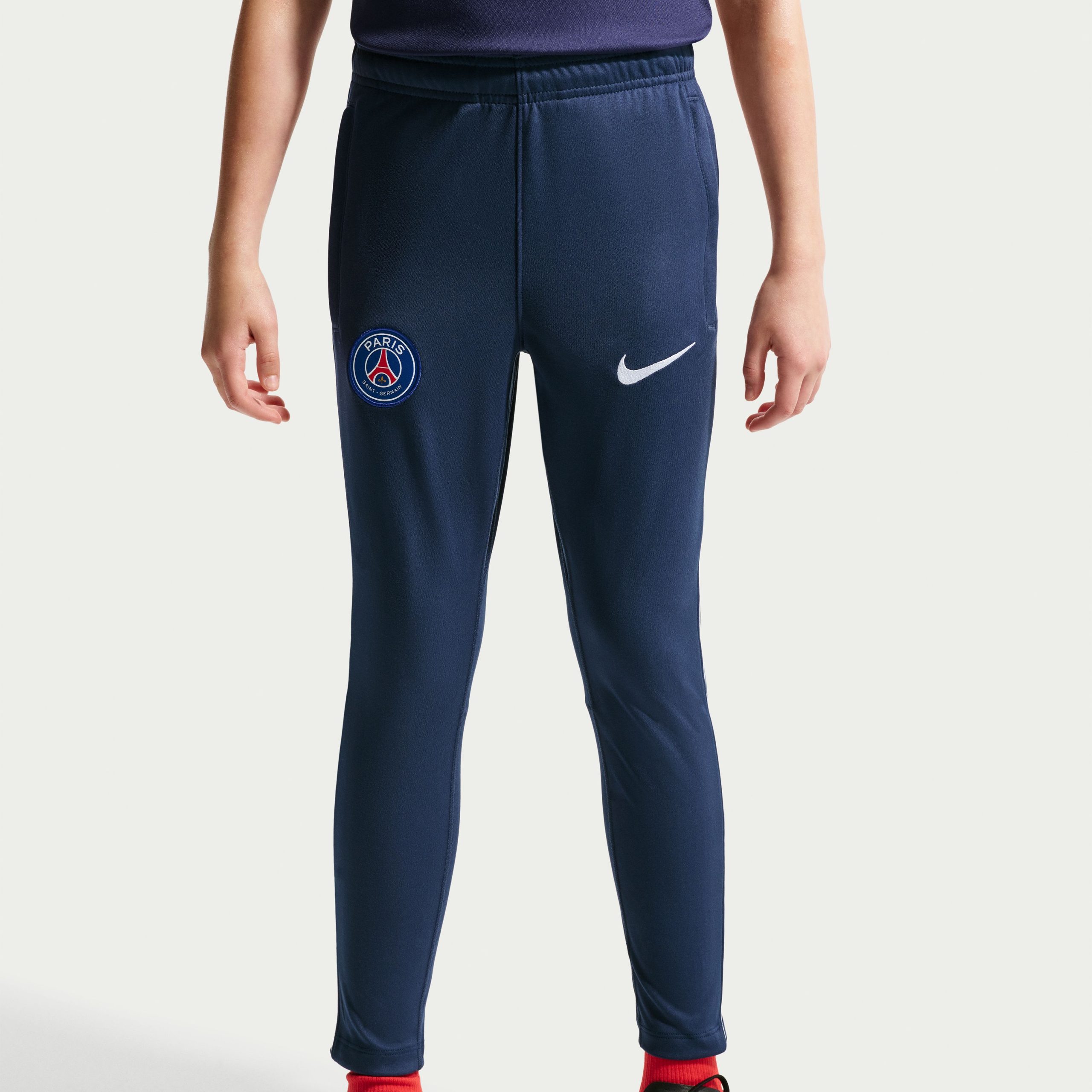 Nike Paris Saint-Germain Academy Pro Trainingsbroek 2026-2027 Kids Donkerblauw Wit Rood Nike Paris Saint-Germain Academy Pro Trainingsbroek 2026-2027 Kids Donkerblauw Wit Rood - Afbeelding 3