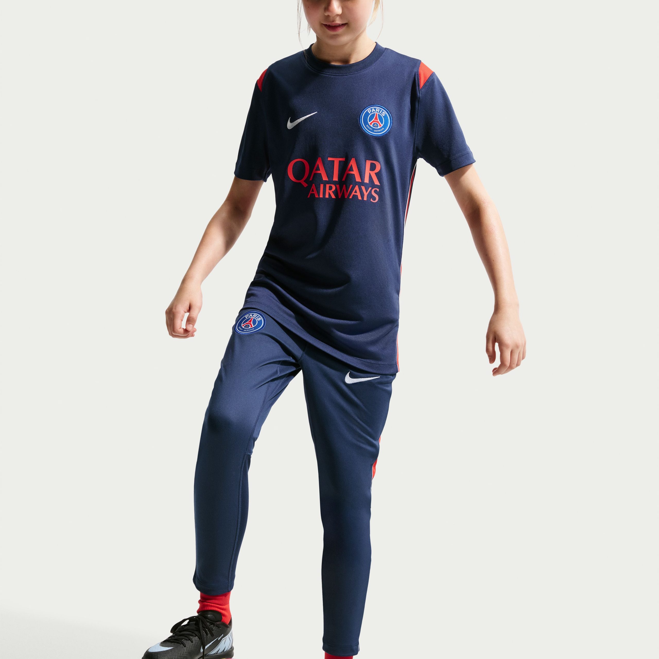 Nike Paris Saint-Germain Academy Pro Trainingsbroek 2026-2027 Kids Donkerblauw Wit Rood Nike Paris Saint-Germain Academy Pro Trainingsbroek 2026-2027 Kids Donkerblauw Wit Rood - Afbeelding 6