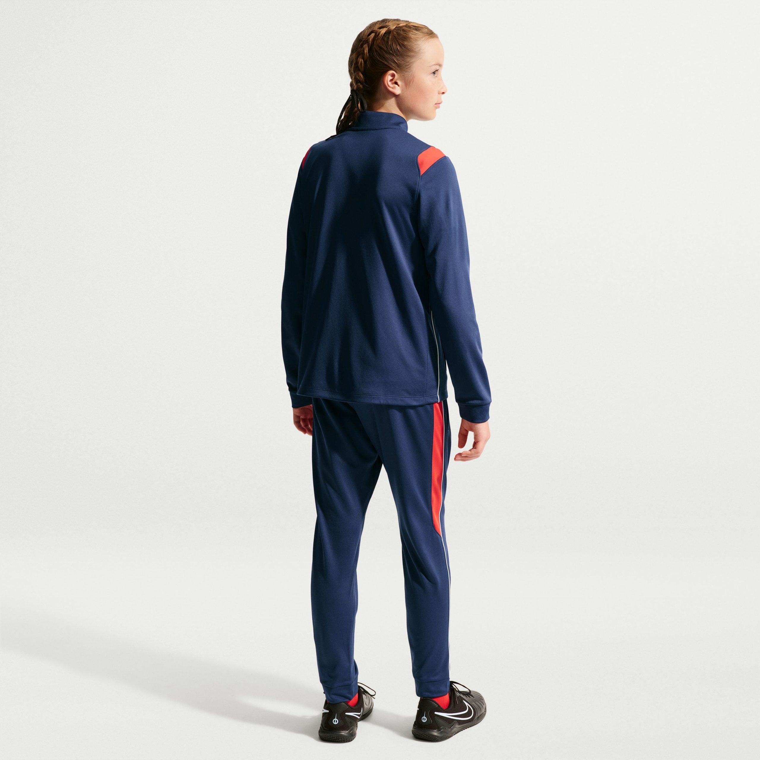 Nike Paris Saint-Germain Academy Pro Trainingspak 2026-2027 Kids Donkerblauw Rood Wit Nike Paris Saint-Germain Academy Pro Trainingspak 2026-2027 Kids Donkerblauw Rood Wit - Afbeelding 2