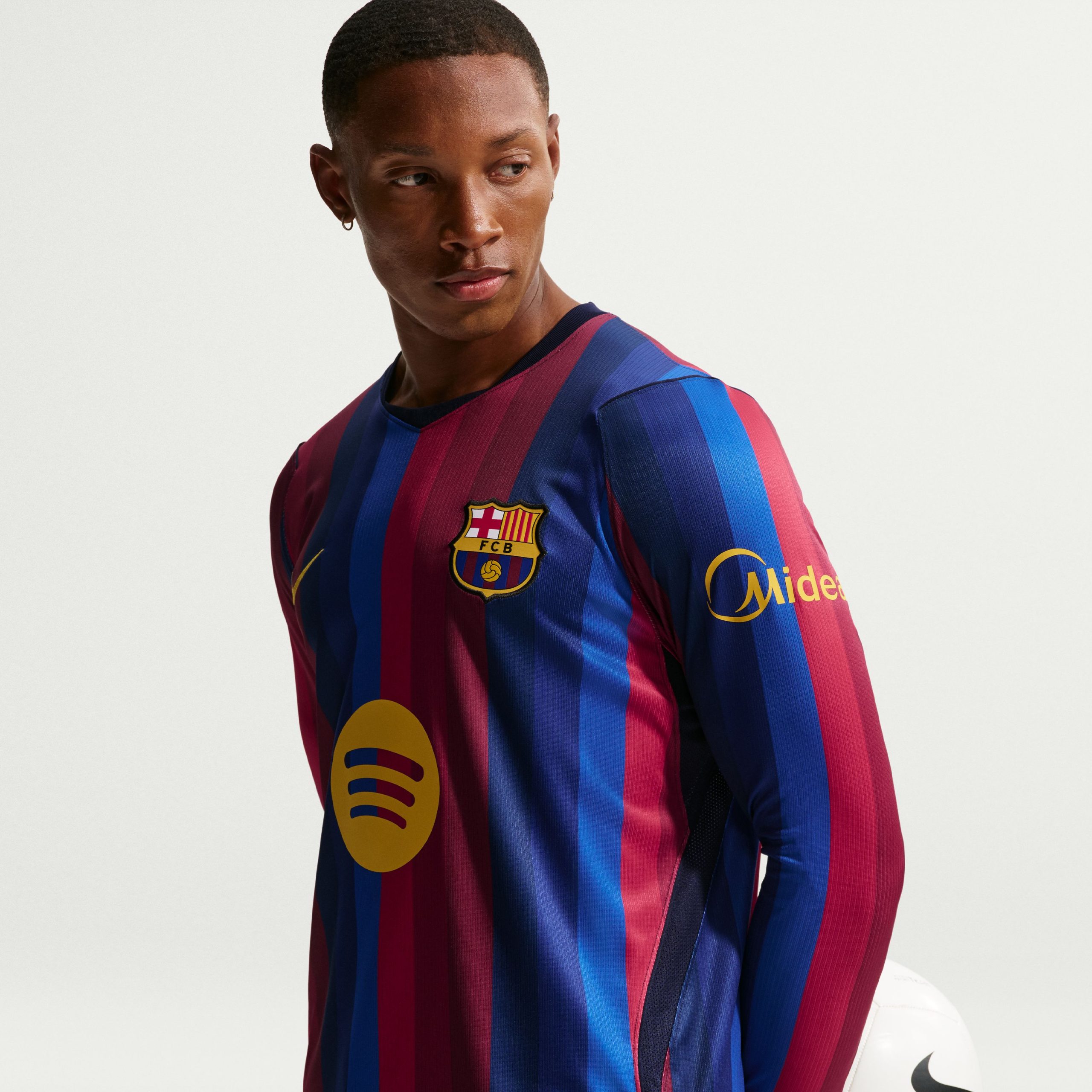 Nike FC Barcelona Thuisset Lange Mouwen 2026-2027 Nike FC Barcelona Thuisset Lange Mouwen 2026-2027 - Afbeelding 4