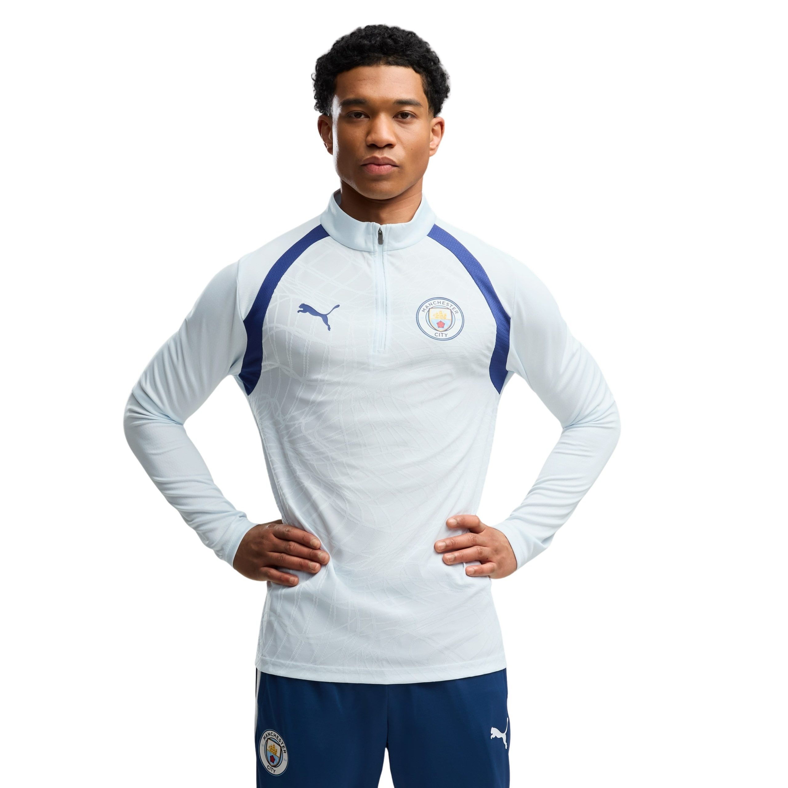 PUMA Manchester City Trainingstrui 1/4-Zip 2026-2027 Lichtblauw Donkerblauw PUMA Manchester City Trainingstrui 1/4-Zip 2026-2027 Lichtblauw Donkerblauw