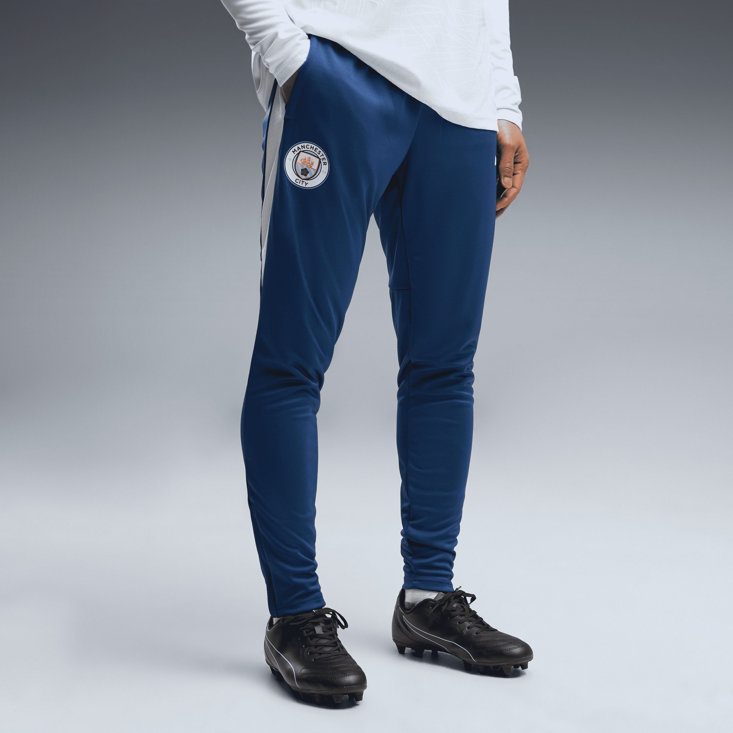 PUMA Manchester City Trainingspak 1/4-Zip 2026-2027 Lichtblauw Donkerblauw PUMA Manchester City Trainingspak 1/4-Zip 2026-2027 Lichtblauw Donkerblauw - Afbeelding 4
