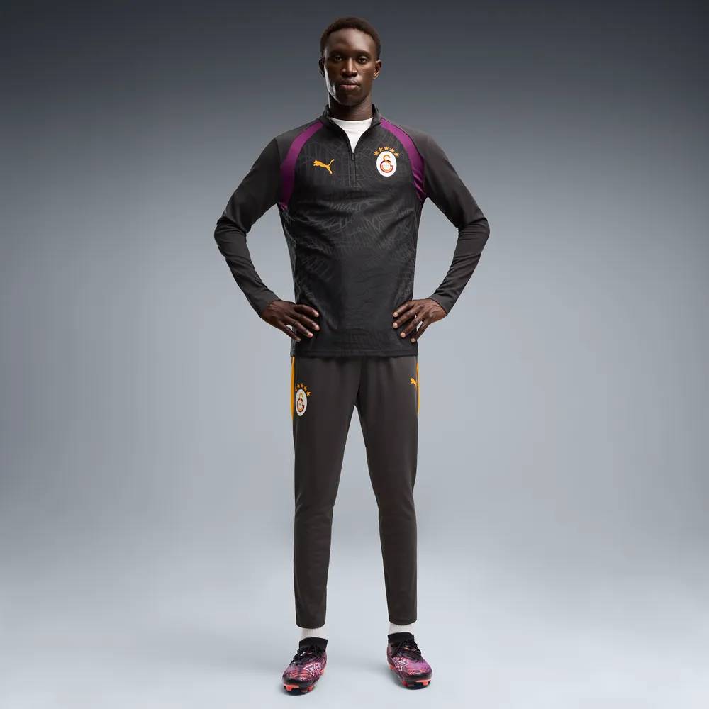 PUMA Galatasaray SK Trainingspak 1/4-Zip 2026-2027 Donkergrijs Rood Paars Oranje PUMA Galatasaray SK Trainingspak 1/4-Zip 2026-2027 Donkergrijs Rood Paars Oranje - foto 2