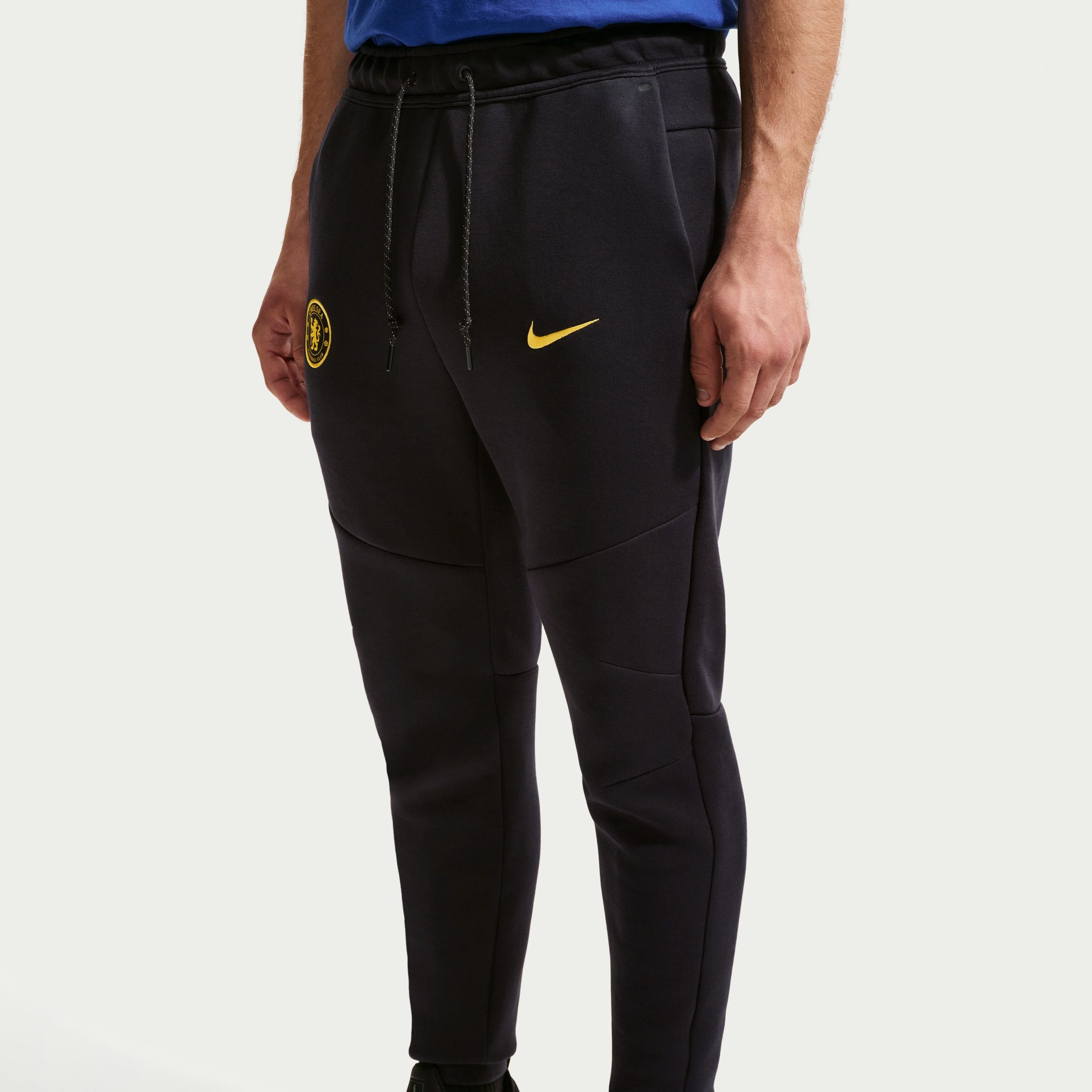Nike Chelsea Tech Fleece Joggingbroek 2026-2027 Zwart Goudgeel Nike Chelsea Tech Fleece Joggingbroek 2026-2027 Zwart Goudgeel - foto 2