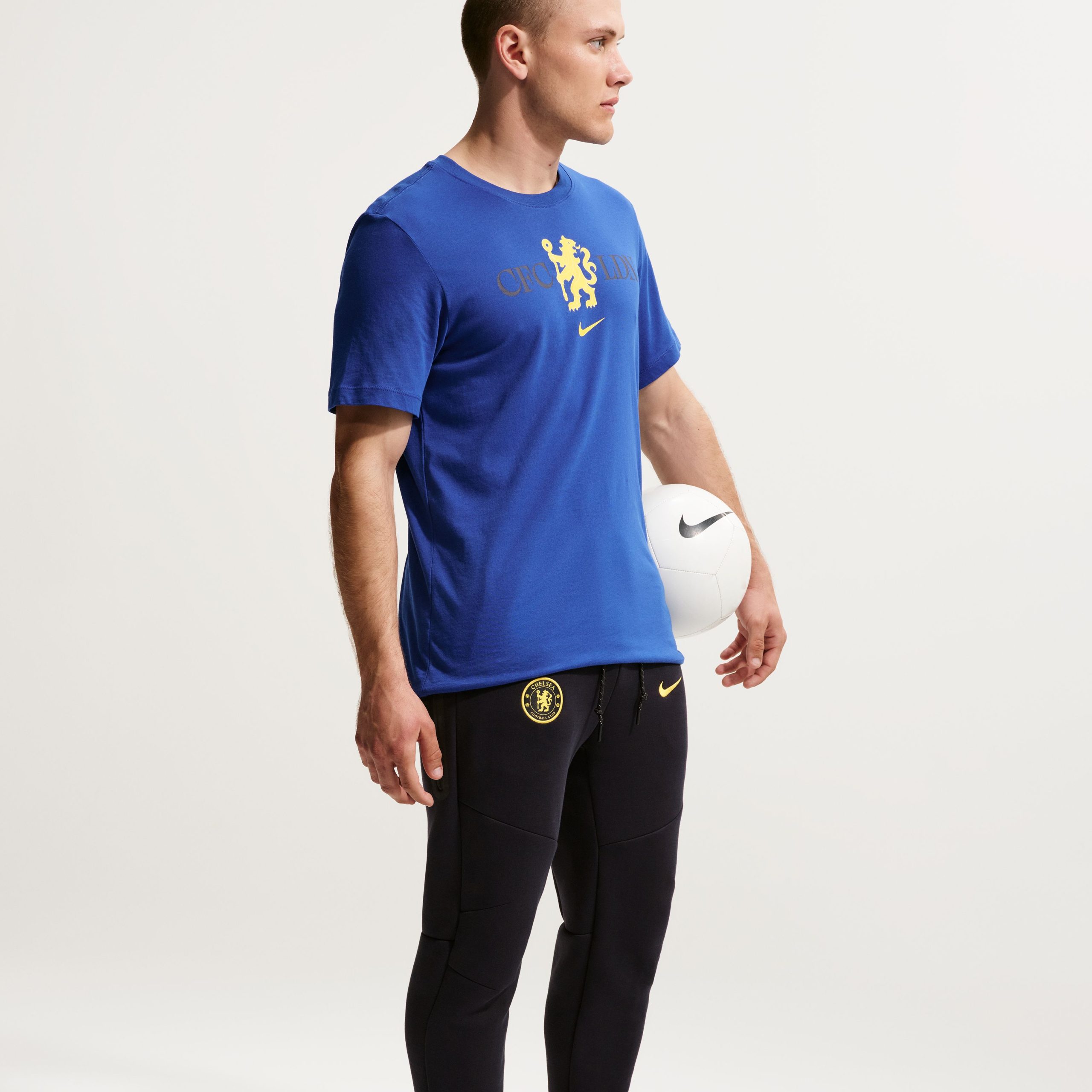 Nike Chelsea Tech Fleece Joggingbroek 2026-2027 Zwart Goudgeel Nike Chelsea Tech Fleece Joggingbroek 2026-2027 Zwart Goudgeel - foto 4