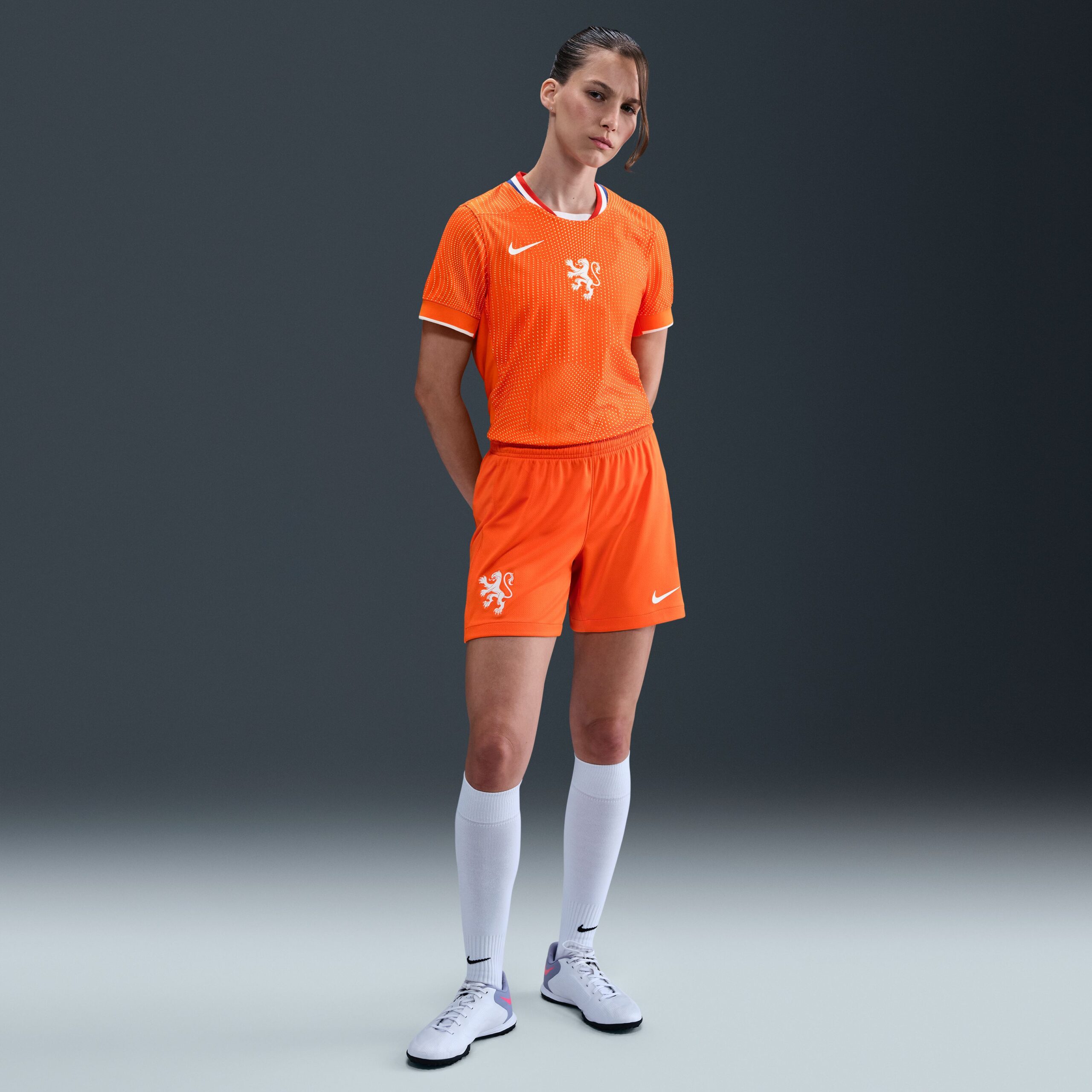 Nike Nederland Thuisbroekje OranjeLeeuwinnen 2025-2027 Dames Nike Nederland Thuisbroekje OranjeLeeuwinnen 2025-2027 Dames - foto 4