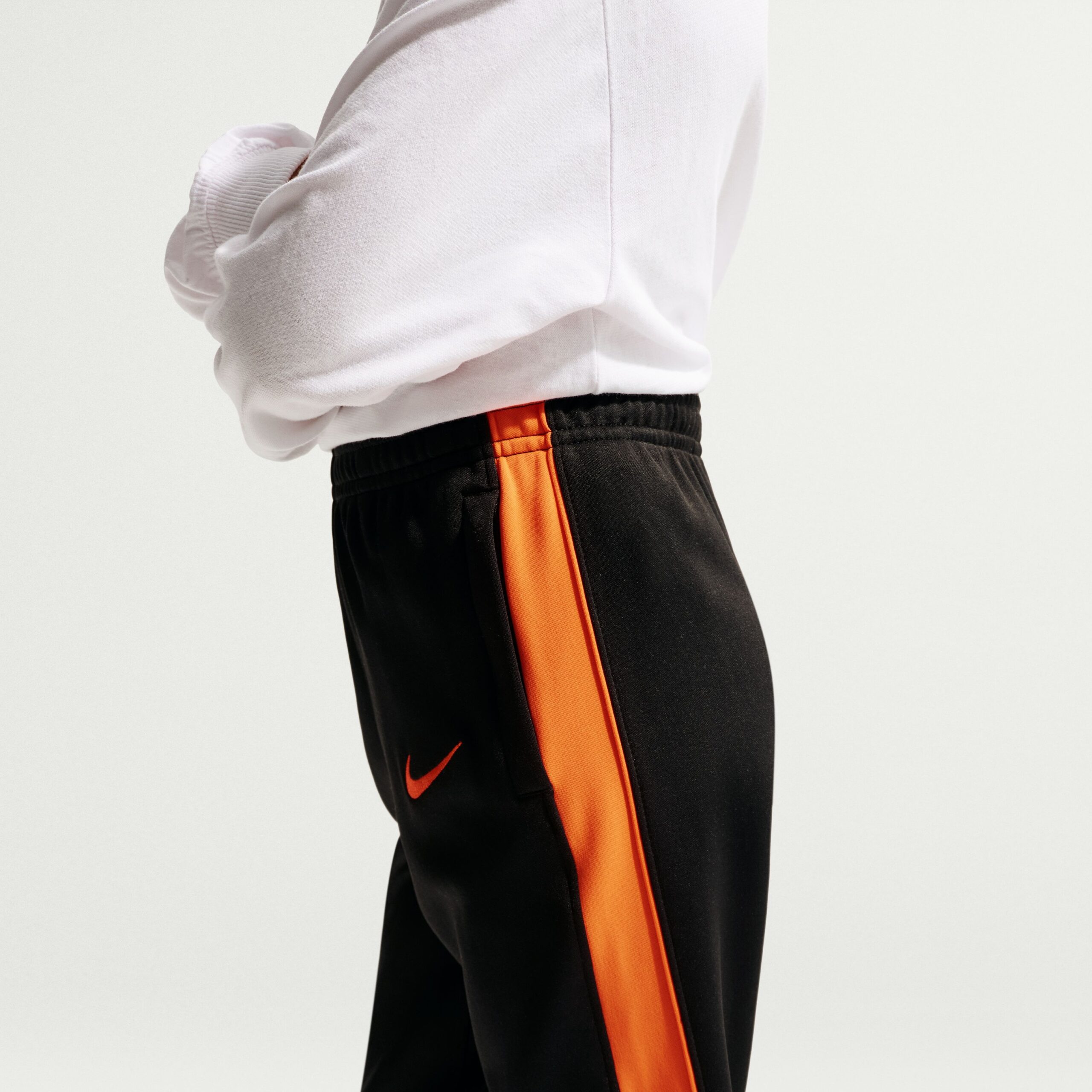 Nike Nederland Strike Trainingspak Full-Zip 2026-2028 Kleuters Zwart Oranje Nike Nederland Strike Trainingspak Full-Zip 2026-2028 Kleuters Zwart Oranje - foto 5