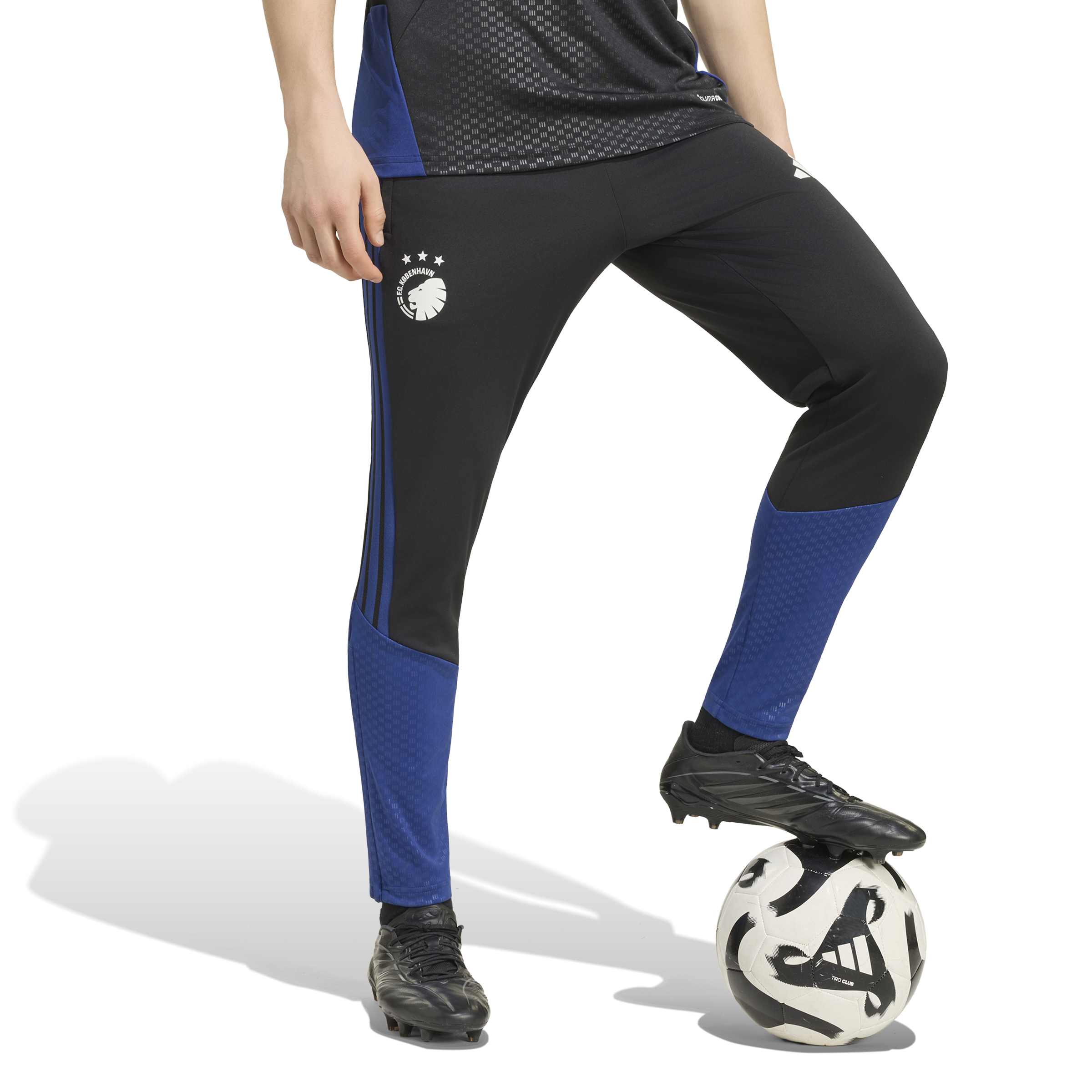 Adidas Kopenhagen Trainingsbroek 2026-2027 Zwart Donkerblauw Wit Adidas Kopenhagen Trainingspak 1/4-Zip 2026-2027 Zwart Donkerblauw Wit - foto 6