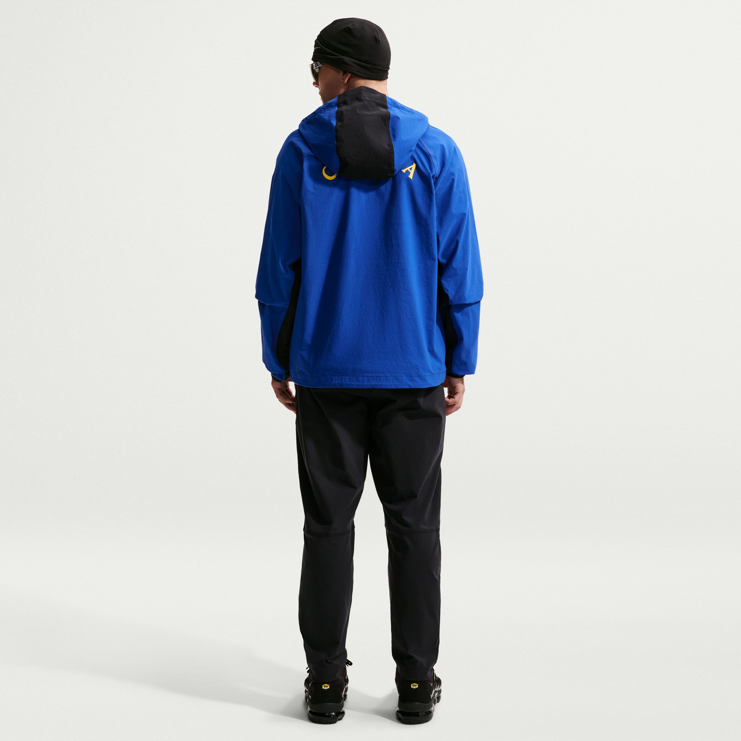 Nike Chelsea Tech Woven Trainingsbroek 2026-2027 Donkerblauw Goudgeel Nike Chelsea Tech Woven Trainingsbroek 2026-2027 Donkerblauw Goudgeel - foto 2