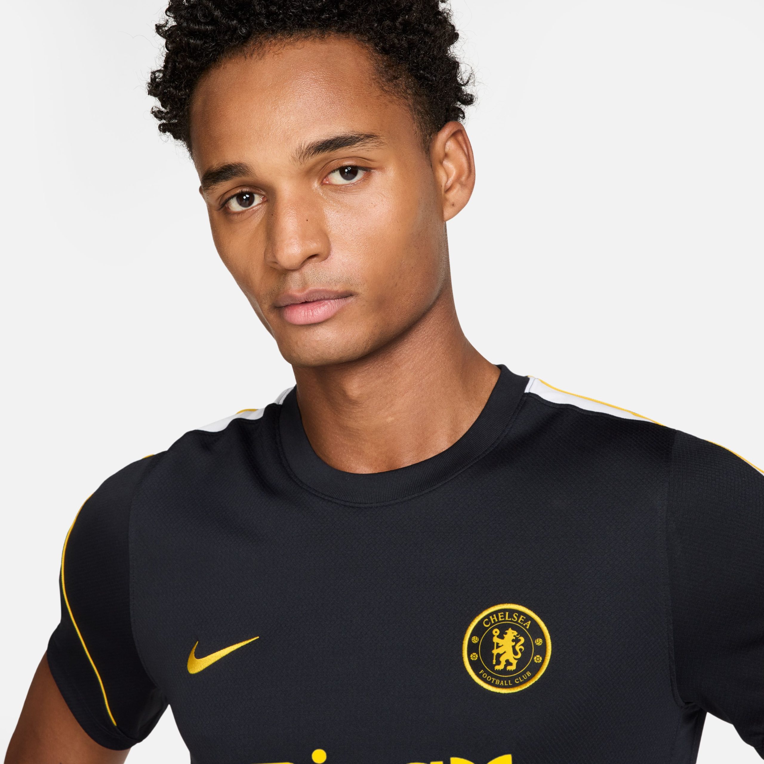 Nike Chelsea Strike Trainingsshirt 2026-2027 Donkerblauw Goudgeel Nike Chelsea Strike Trainingsset 2026-2027 Donkerblauw Goudgeel Wit - foto 4
