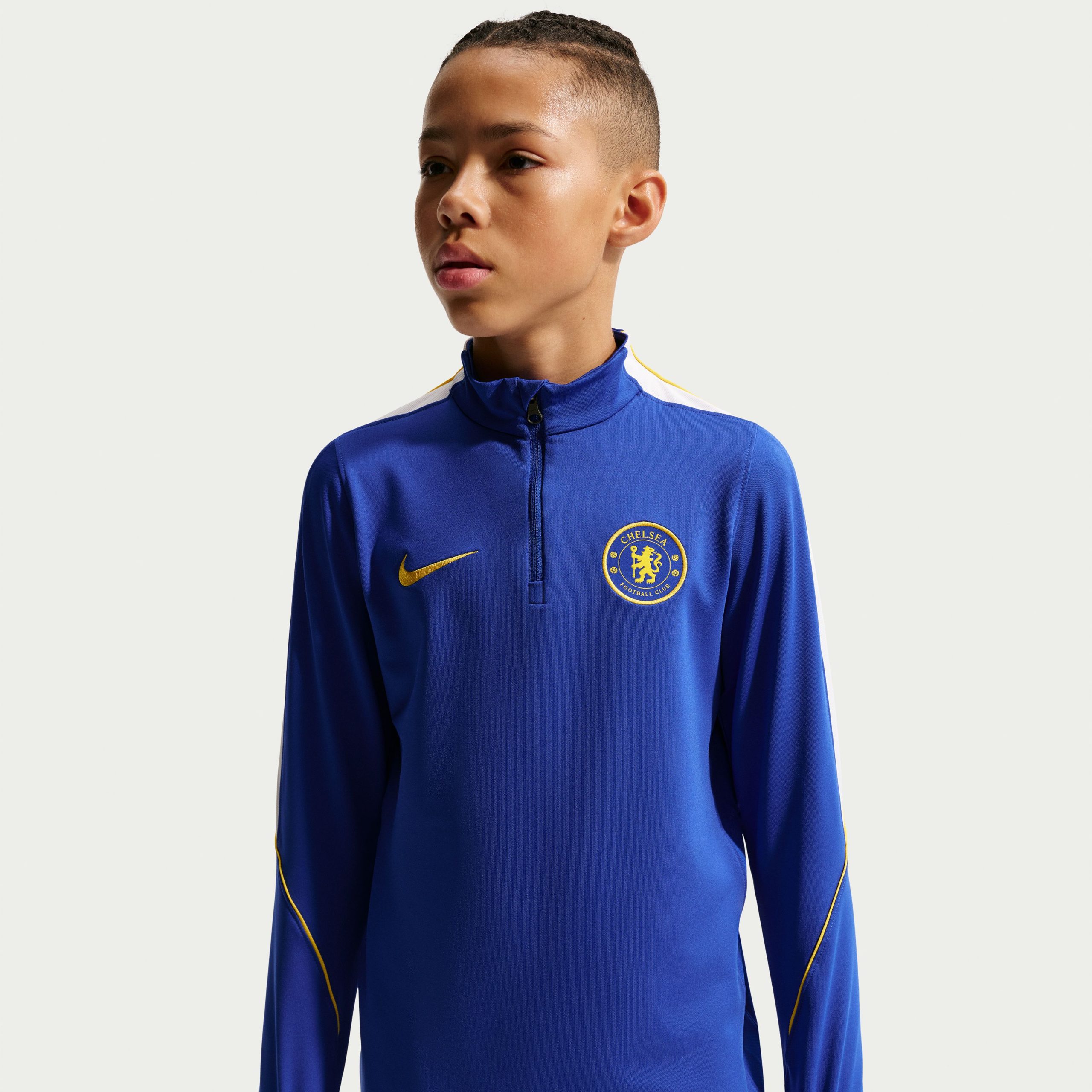 Nike Chelsea Strike Trainingstrui 1/4-Zip 2026-2027 Kids Blauw Goudgeel Wit Nike Chelsea Strike Trainingstrui 1/4-Zip 2026-2027 Kids Blauw Goudgeel Wit - foto 3