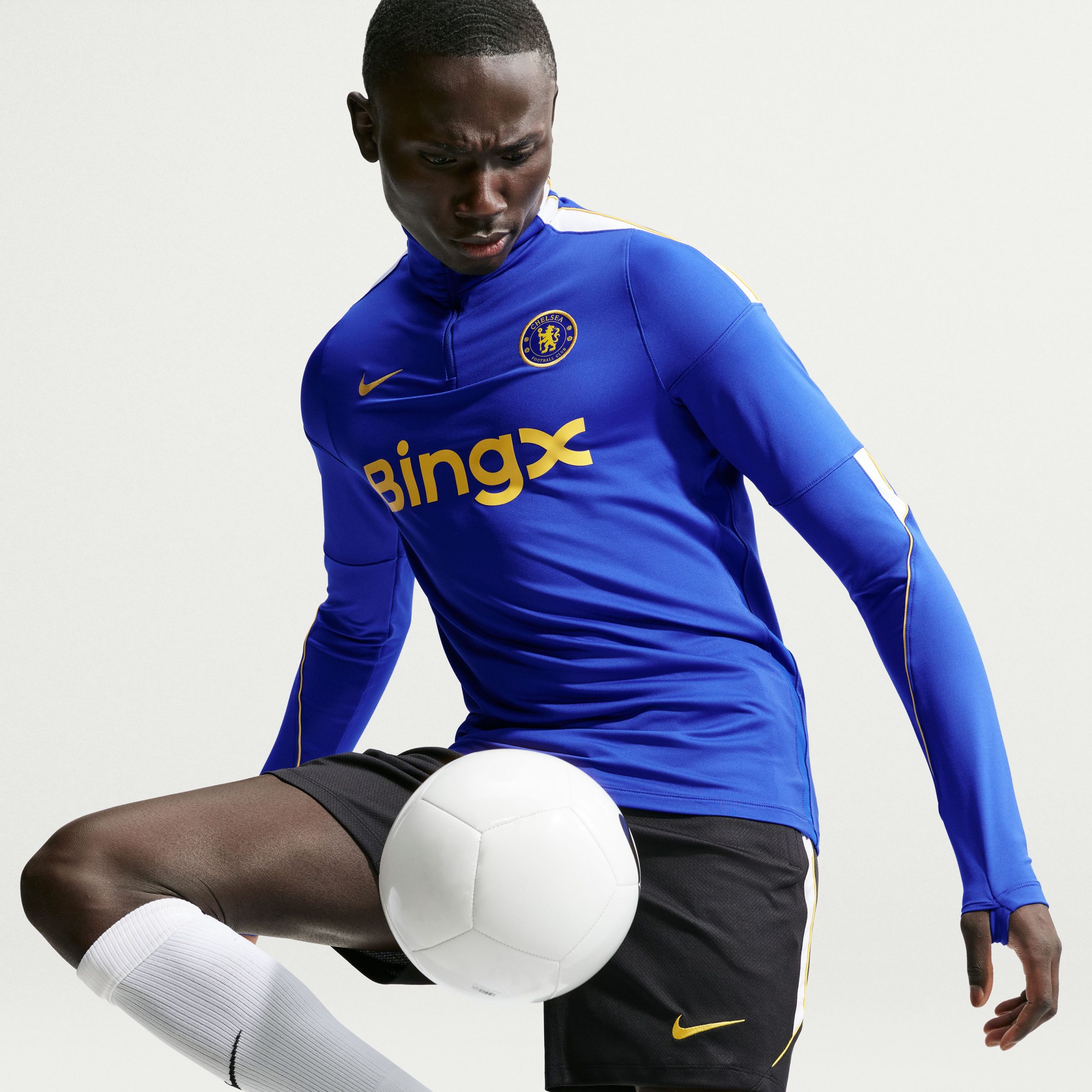 Nike Chelsea Strike Trainingstrui 1/4-Zip 2026-2027 Blauw Goudgeel Wit Nike Chelsea Strike Trainingstrui 1/4-Zip 2026-2027 Blauw Goudgeel Wit - foto 5