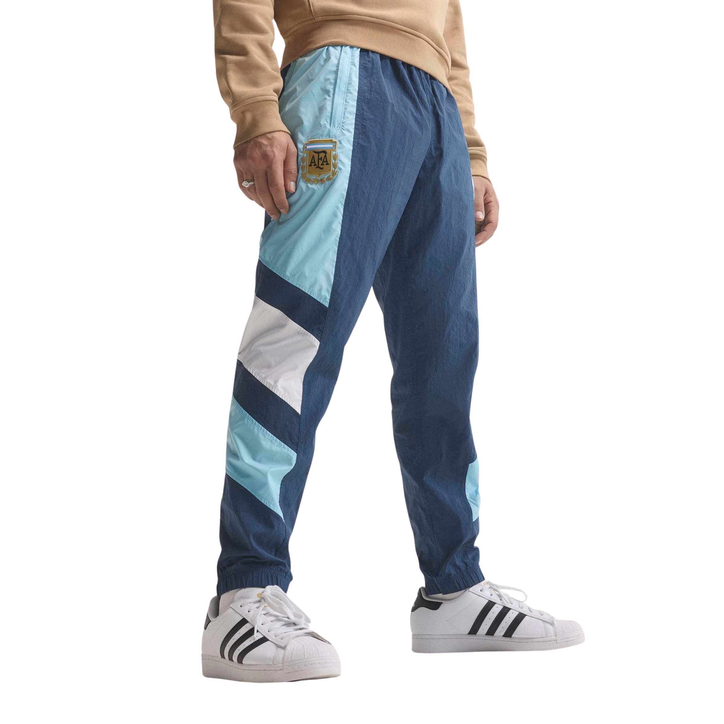 Adidas Argentinië EQT Trainingsbroek Donkerblauw Lichtblauw Wit Goud Adidas Argentinië EQT Trainingsbroek Donkerblauw Lichtblauw Wit Goud