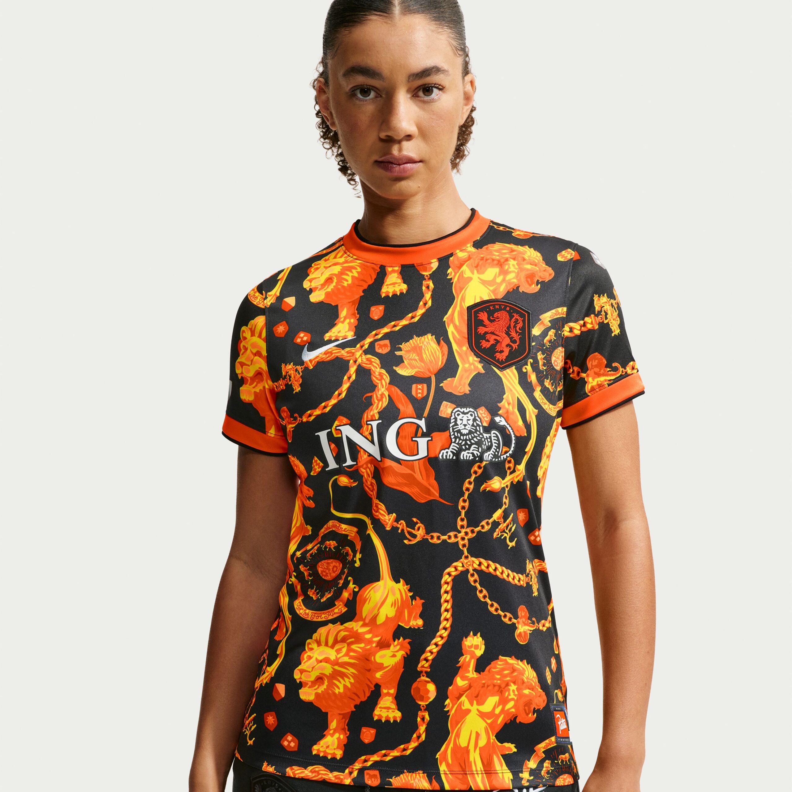 Nike Nederland X Patta Pre-Match Trainingsshirt 2026-2028 Dames Nike Nederland X Patta Pre-Match Trainingsshirt 2026-2028 Dames - foto 4