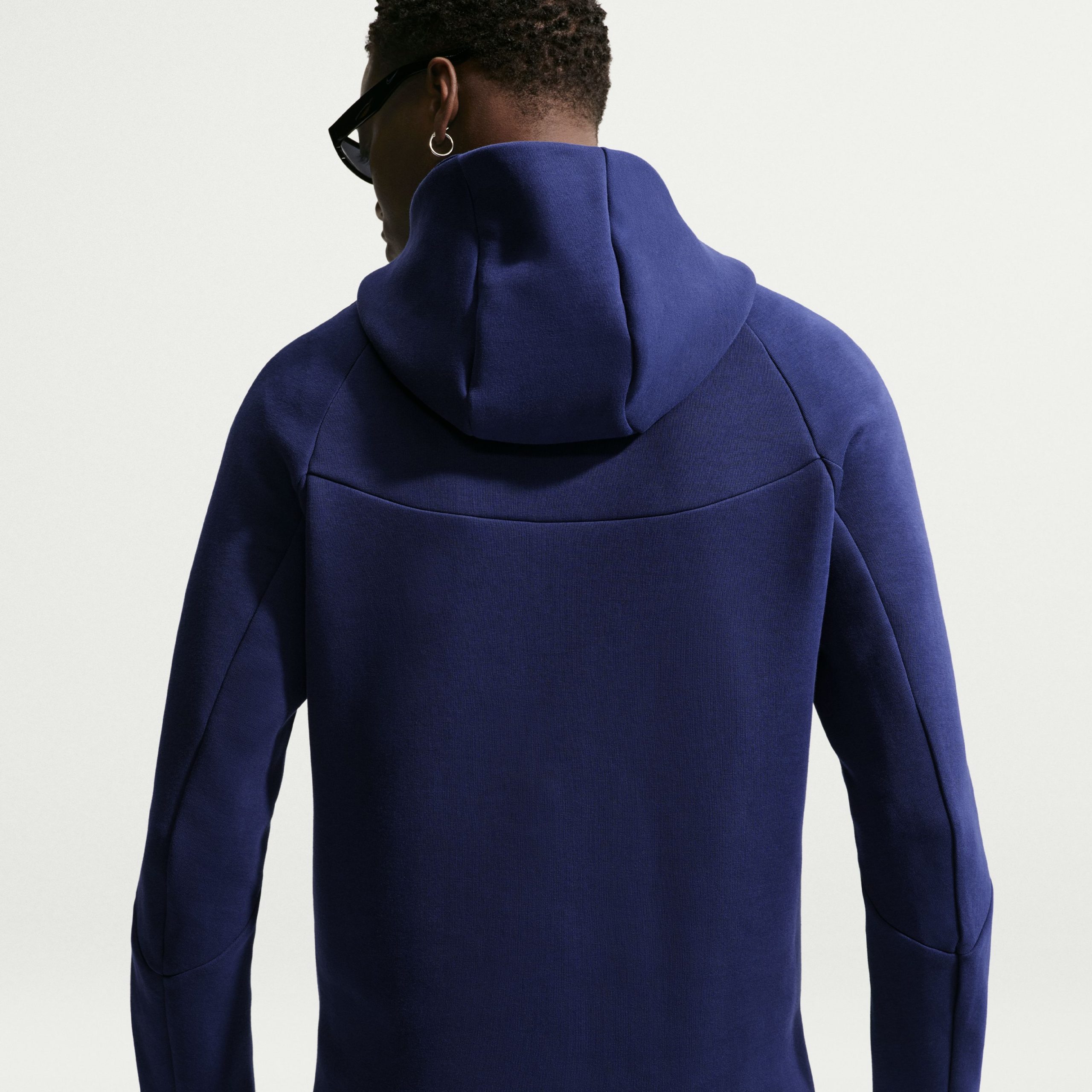 Nike Inter Milan Tech Fleece Trainingspak 2026-2027 Donkerblauw Zwart Goudgeel Nike Inter Milan Tech Fleece Trainingspak 2026-2027 Donkerblauw Zwart Goudgeel - foto 4