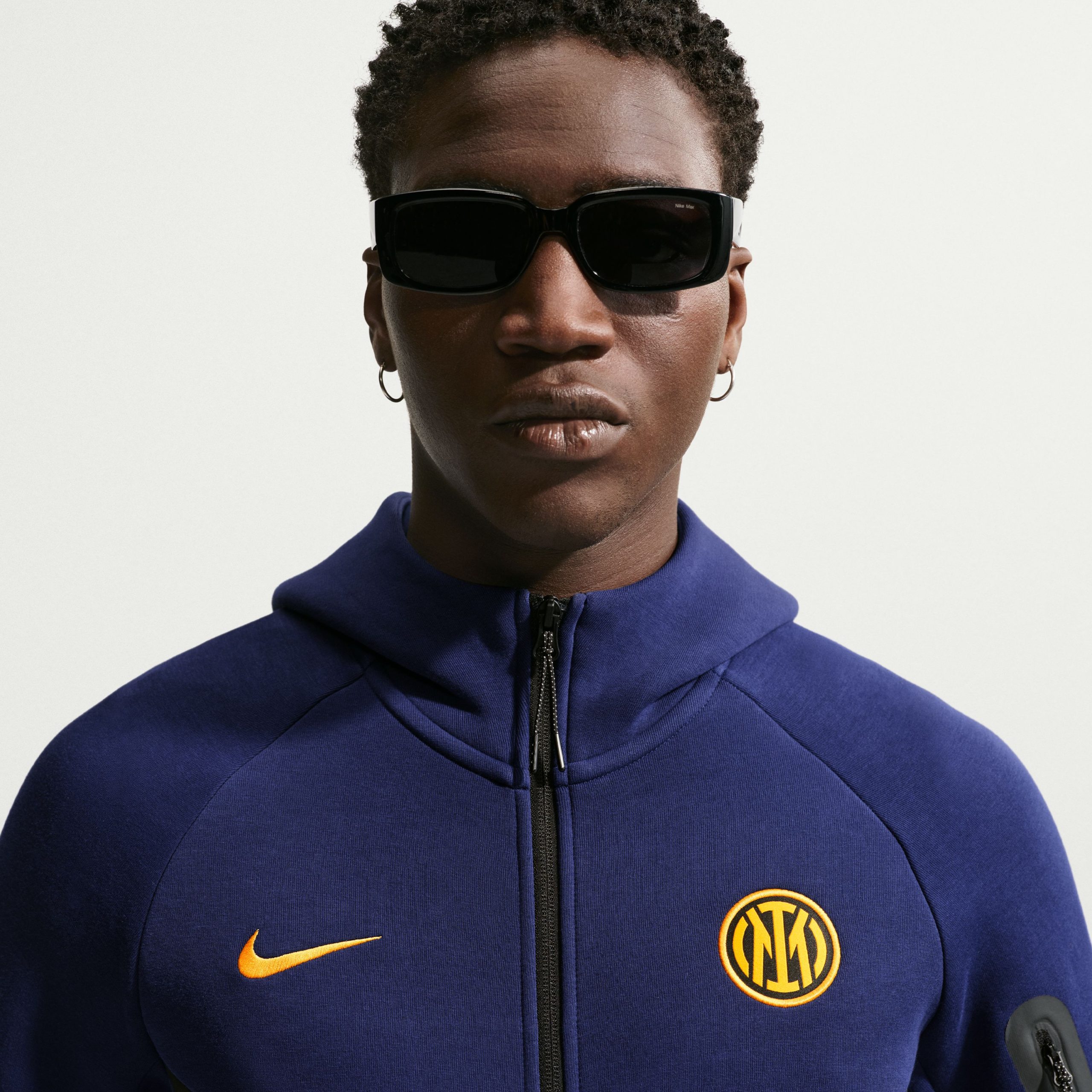 Nike Inter Milan Tech Fleece Trainingspak 2026-2027 Donkerblauw Zwart Goudgeel Nike Inter Milan Tech Fleece Trainingspak 2026-2027 Donkerblauw Zwart Goudgeel - foto 5