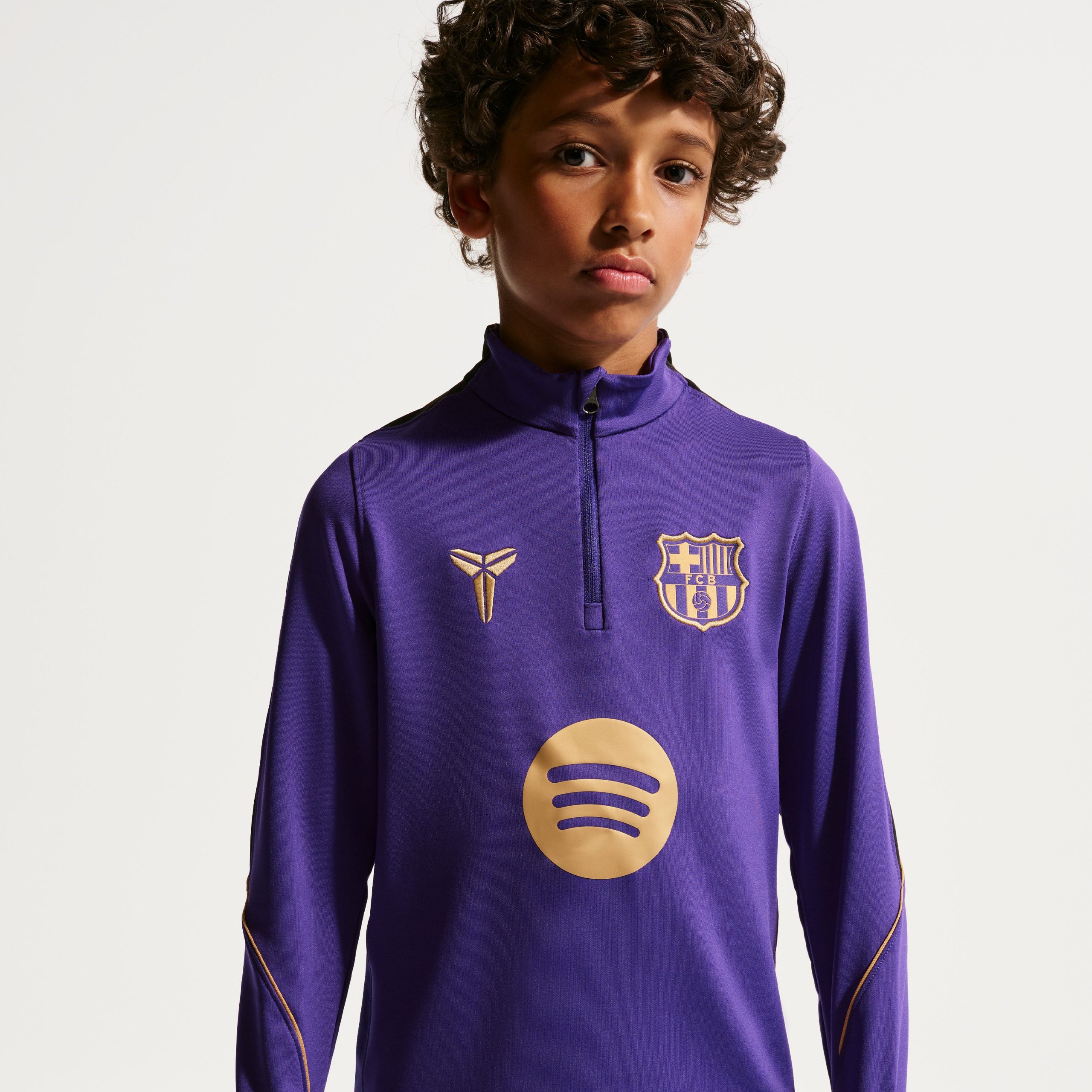 Nike FC Barcelona Strike Trainingstrui 1/4-Zip 2026-2027 Kids Paars Zwart Goud Nike FC Barcelona Strike Trainingstrui 1/4-Zip 2026-2027 Kids Paars Zwart Goud - foto 3