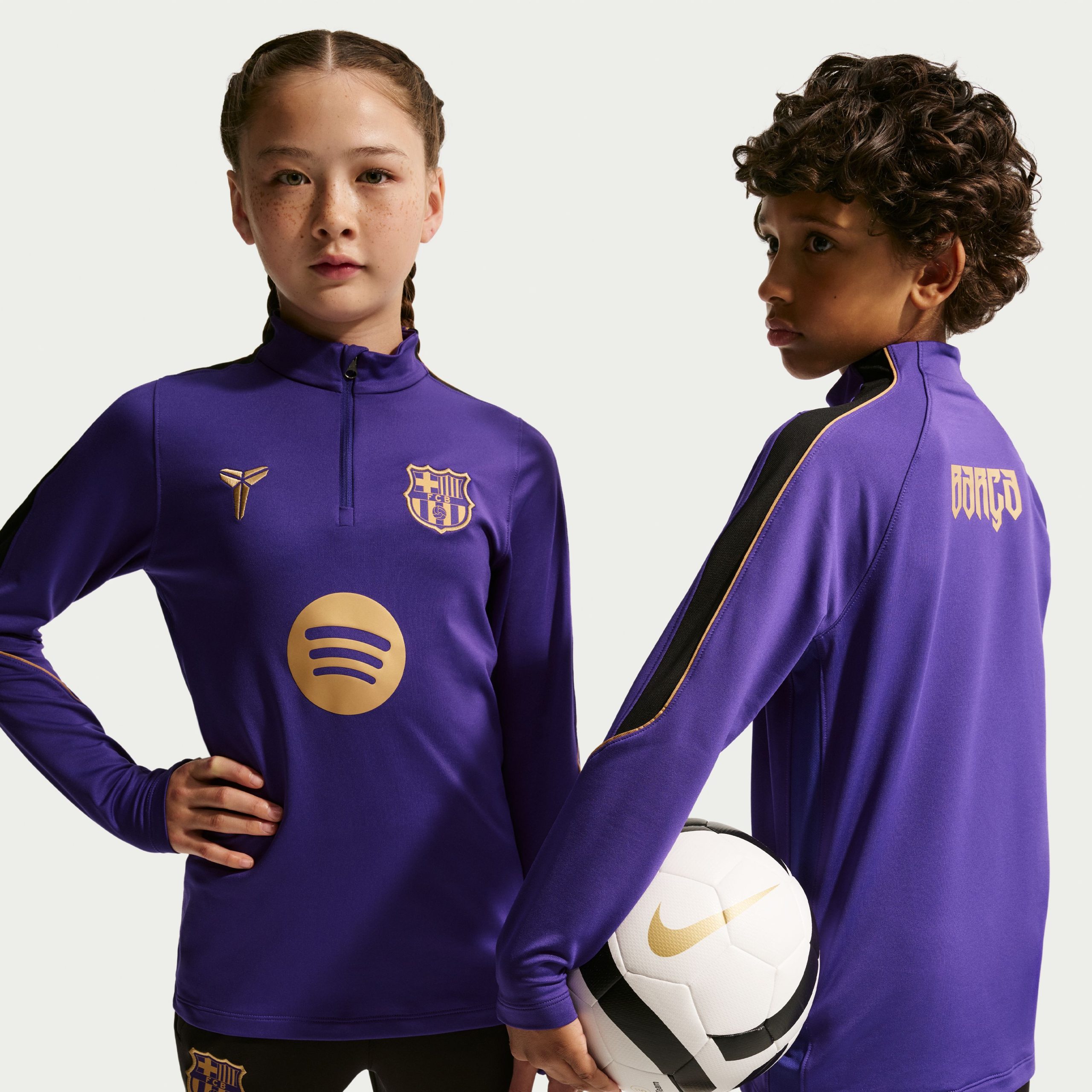Nike FC Barcelona Strike Trainingstrui 1/4-Zip 2026-2027 Kids Paars Zwart Goud Nike FC Barcelona Strike Trainingstrui 1/4-Zip 2026-2027 Kids Paars Zwart Goud - foto 7