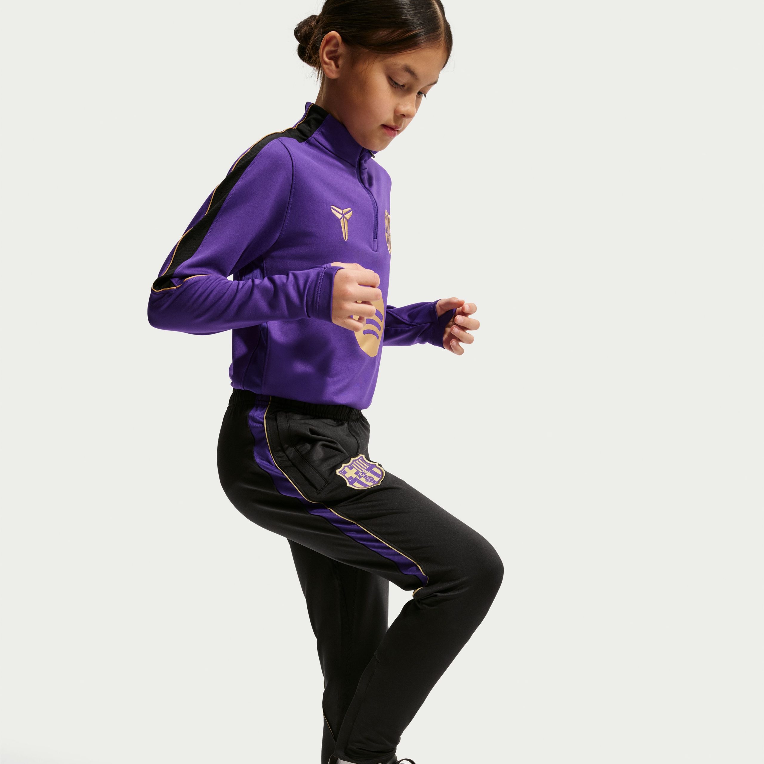 Nike FC Barcelona Strike Trainingsbroek 2026-2027 Kids Zwart Paars Goud Nike FC Barcelona Strike Trainingsbroek 2026-2027 Kids Zwart Paars Goud - foto 4