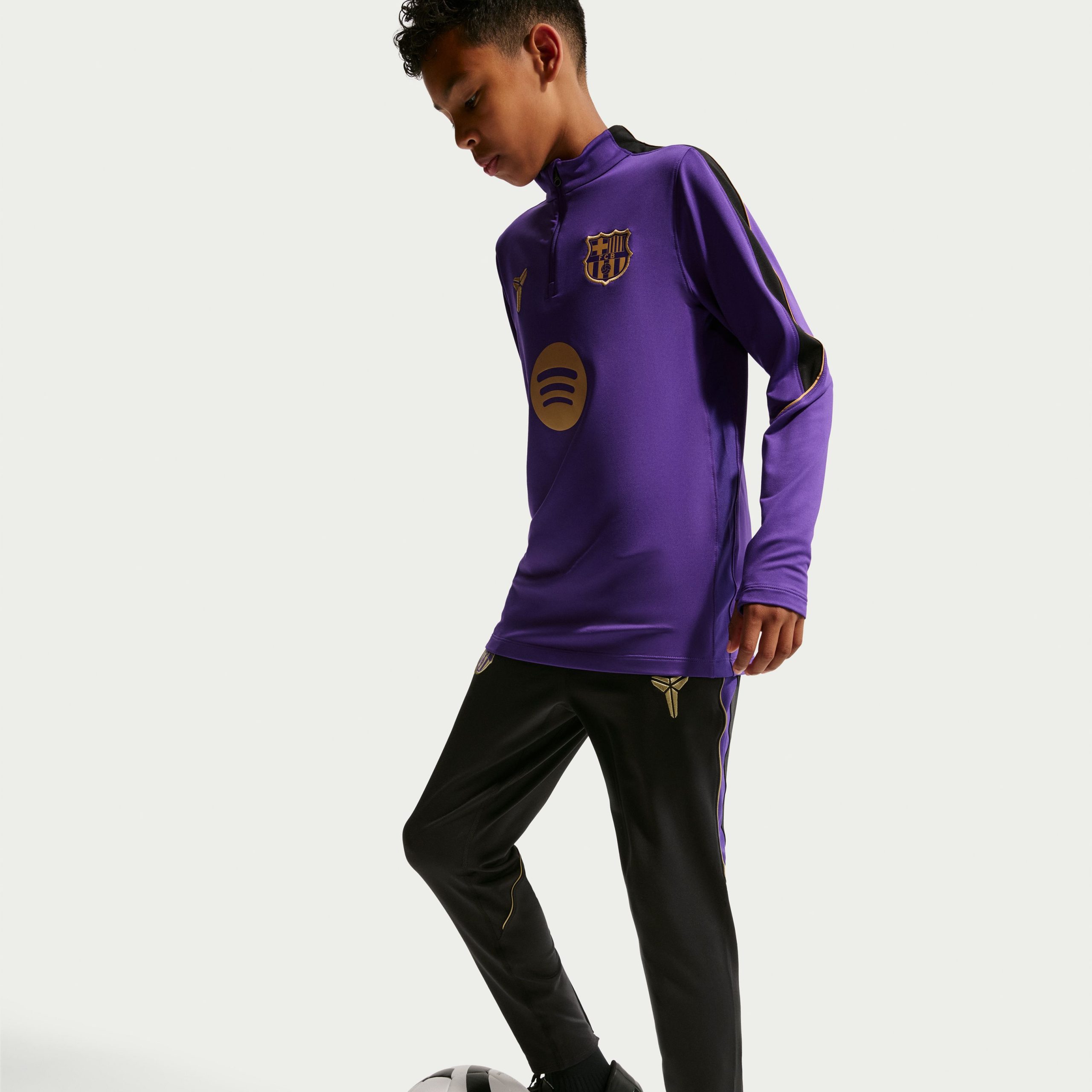 Nike FC Barcelona Strike Trainingsbroek 2026-2027 Kids Zwart Paars Goud Nike FC Barcelona Strike Trainingsbroek 2026-2027 Kids Zwart Paars Goud - foto 7