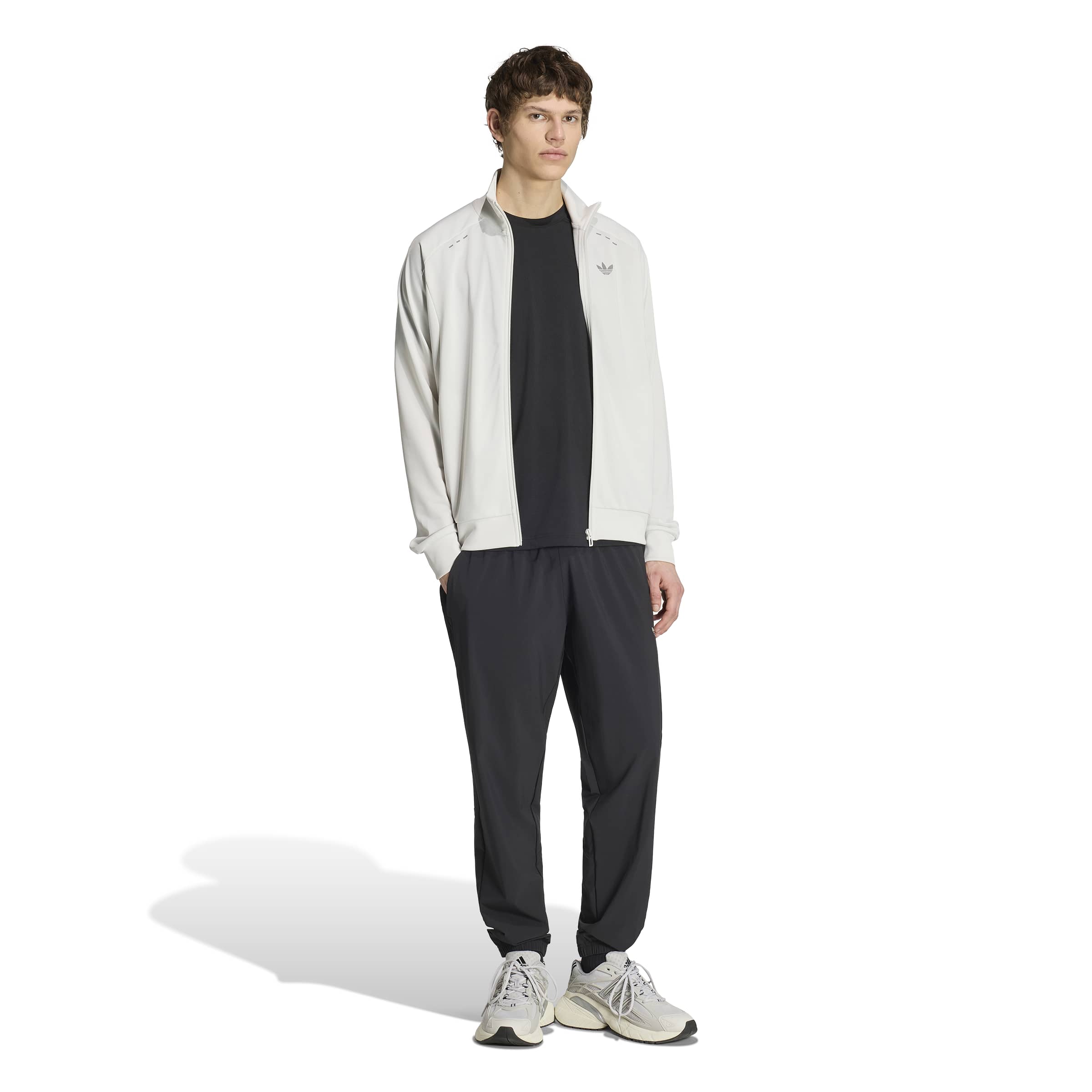 Adidas Tech Trefoil Essential Woven Trainingsbroek Zwart Zilver Adidas Tech Trefoil Essential Woven Trainingsbroek Zwart Zilver - Afbeelding 5