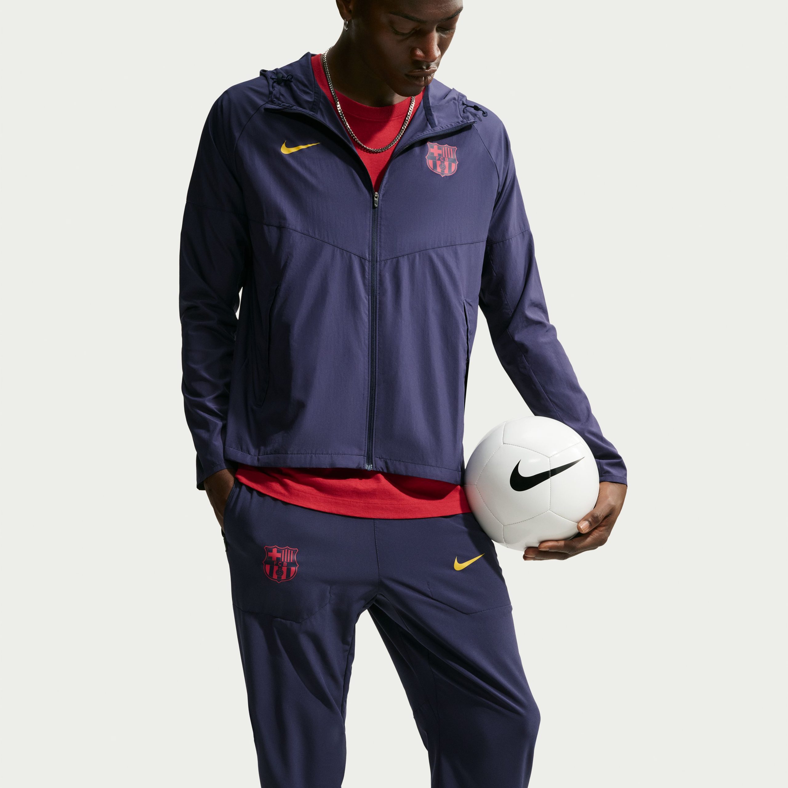 Nike FC Barcelona City Side Trainingsbroek 2026-2027 Donkerblauw Goudgeel Roze Nike FC Barcelona City Side Trainingspak 2026-2027 Donkerblauw Goudgeel Roze - foto 3