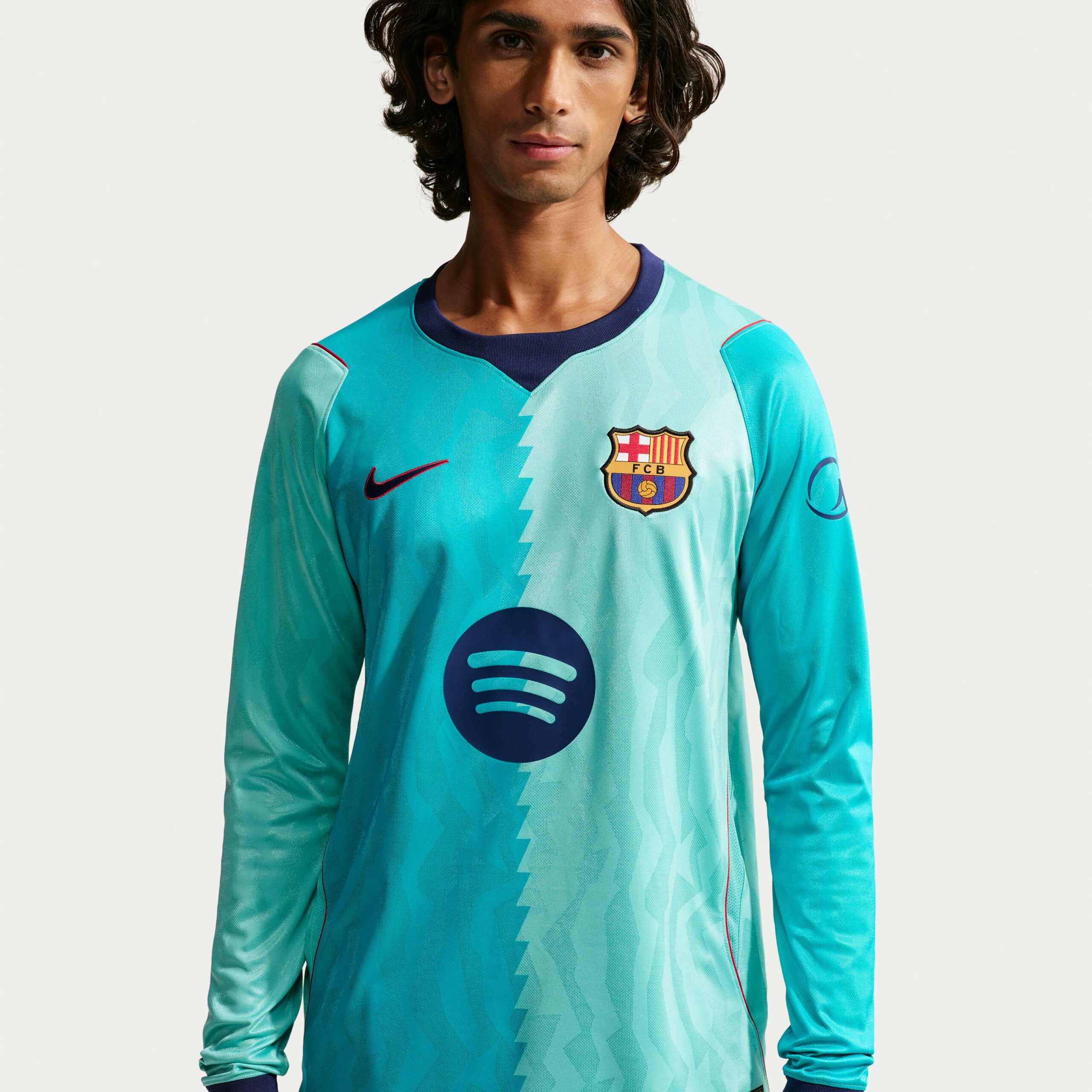 Nike FC Barcelona 3e Set Lange Mouwen 2026-2027 Nike FC Barcelona 3e Set Lange Mouwen 2026-2027 - foto 4