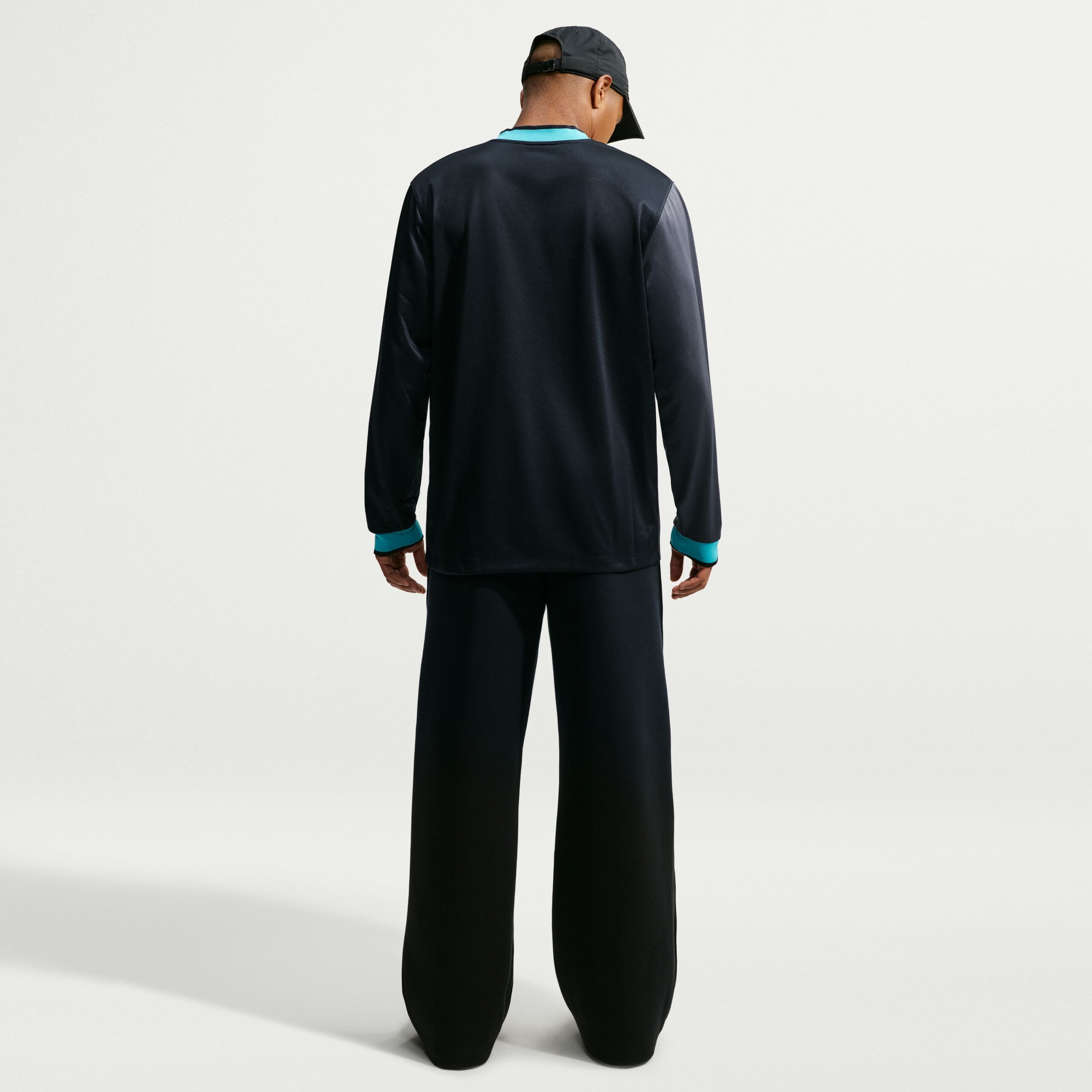 Nike FC Barcelona Energy Shirt Lange Mouwen 2026-2027 Zwart Donkergrijs Lichtblauw Goudgeel Nike FC Barcelona Energy Shirt Lange Mouwen 2026-2027 Zwart Donkergrijs Lichtblauw Goudgeel - foto 2