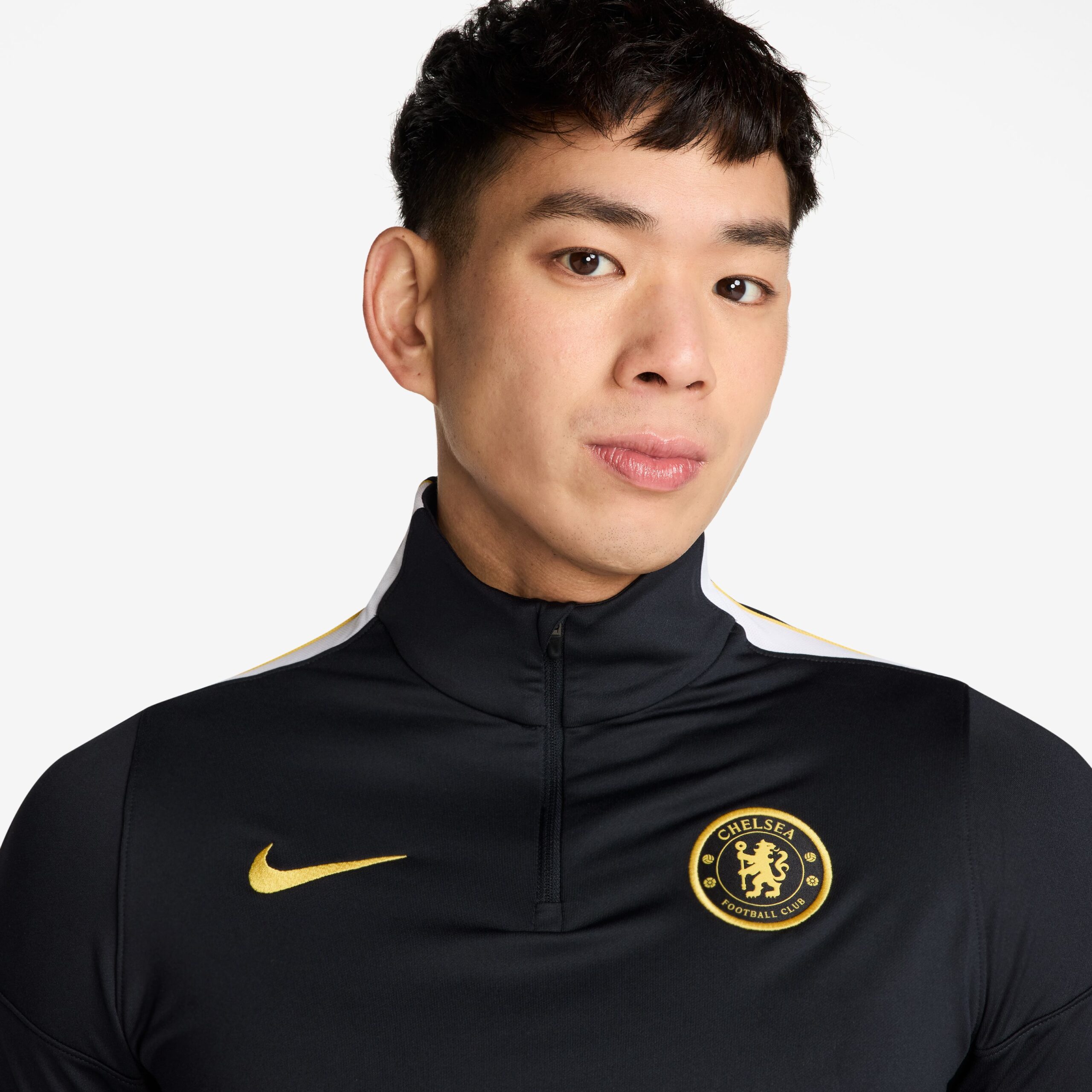 Nike Chelsea Strike Trainingstrui 1/4-Zip 2026-2027 Donkerblauw Wit Goudgeel Nike Chelsea Strike Trainingspak 1/4-Zip 2026-2027 Donkerblauw Wit Goudgeel - foto 4