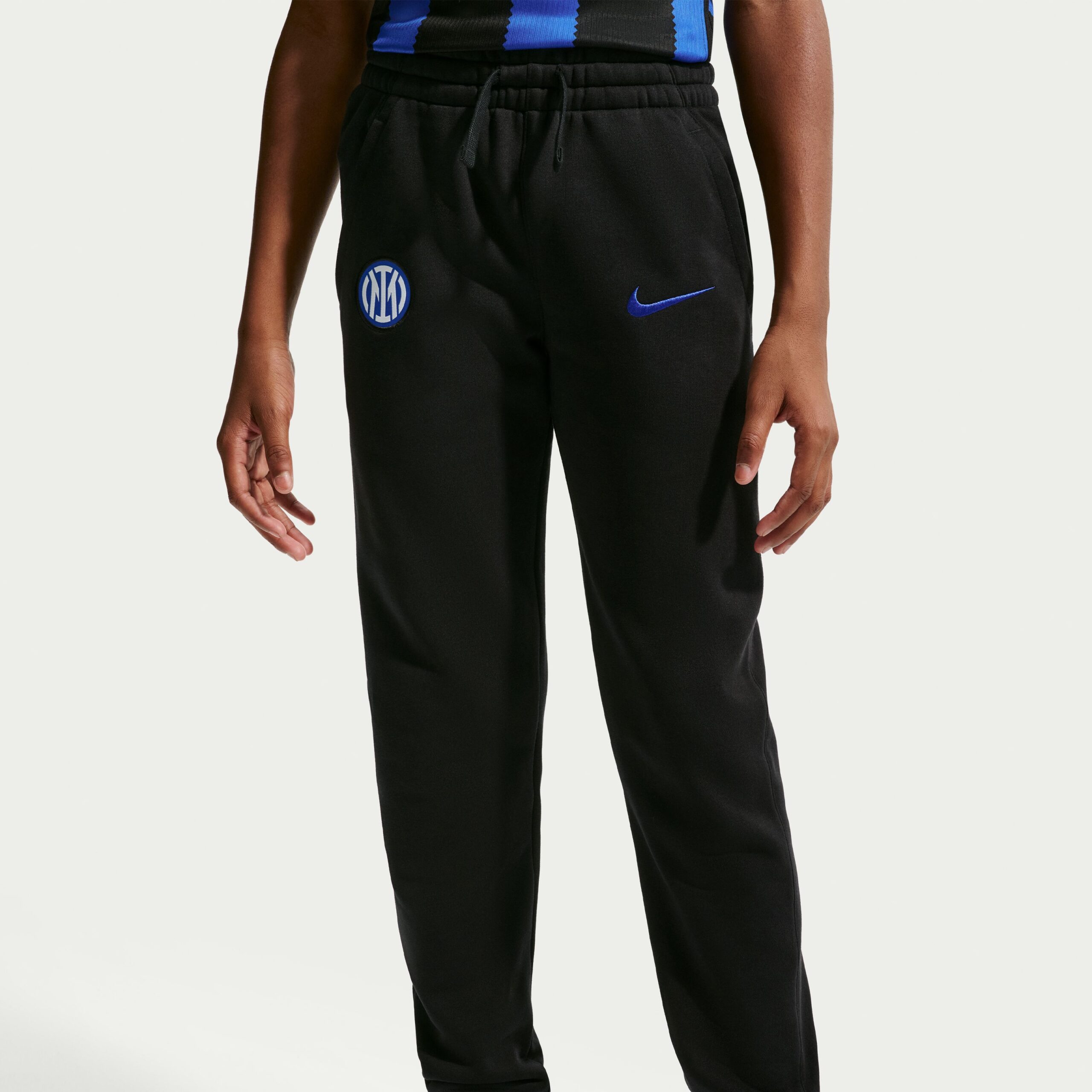 Nike Inter Milan Club Sportswear Trainingspak Hooded 2026-2027 Kids Zwart Donkerblauw Nike Inter Milan Club Sportswear Trainingspak Hooded 2026-2027 Kids Zwart Donkerblauw - foto 6